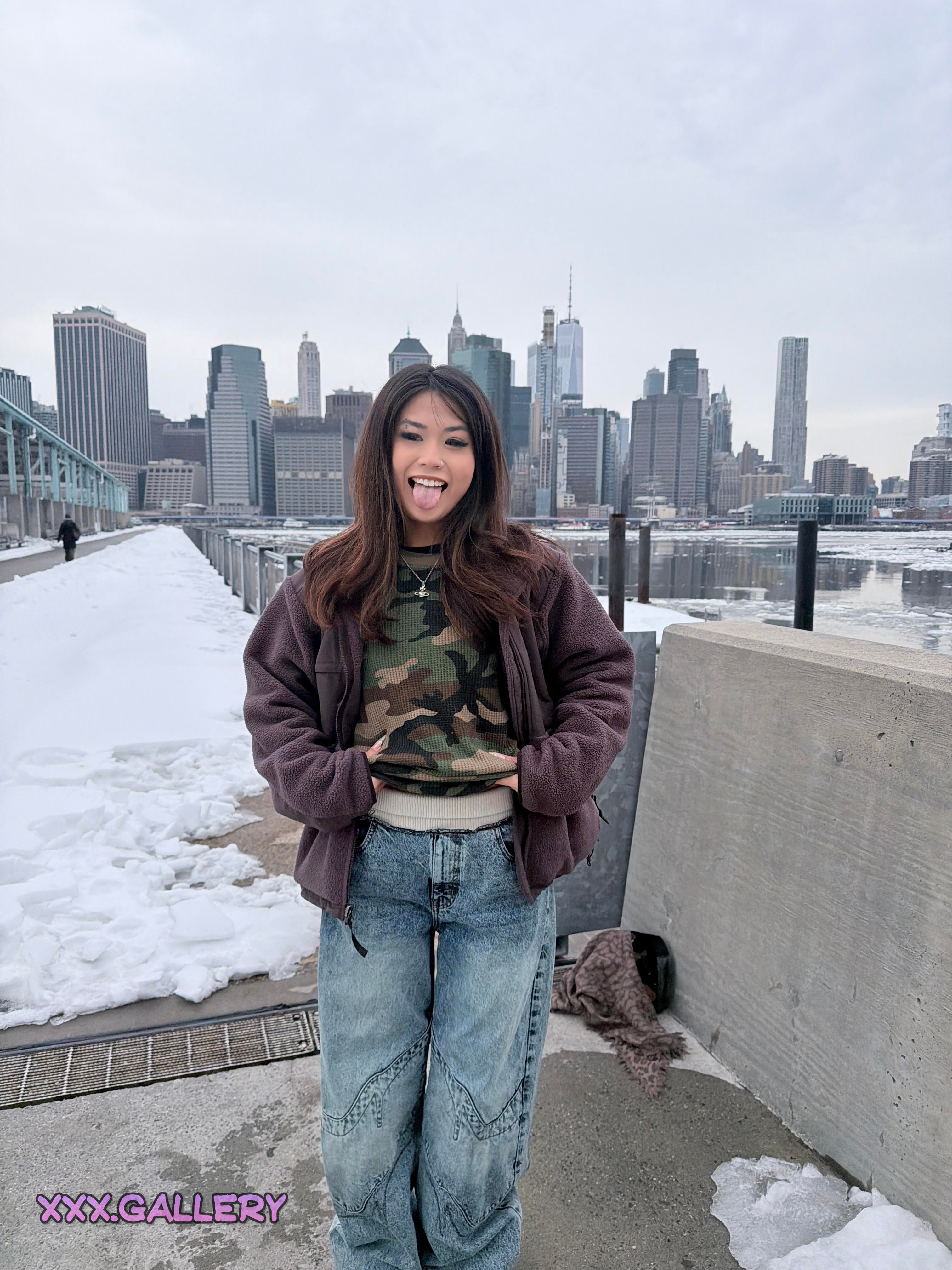 Craving the Contrast: Big City Life vs Small, Irresistible Asian Charms 🌆🍓