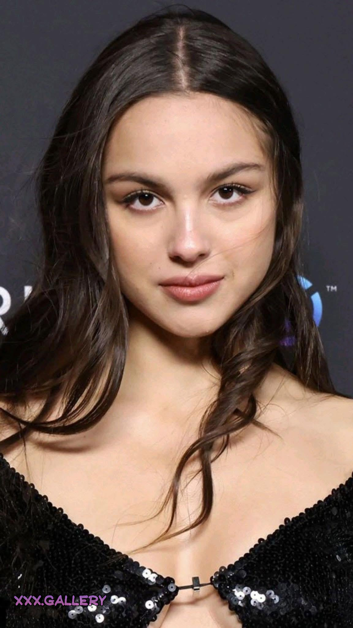 🌹 Unveiling the Radiant Beauty of Olivia Rodrigo 💋