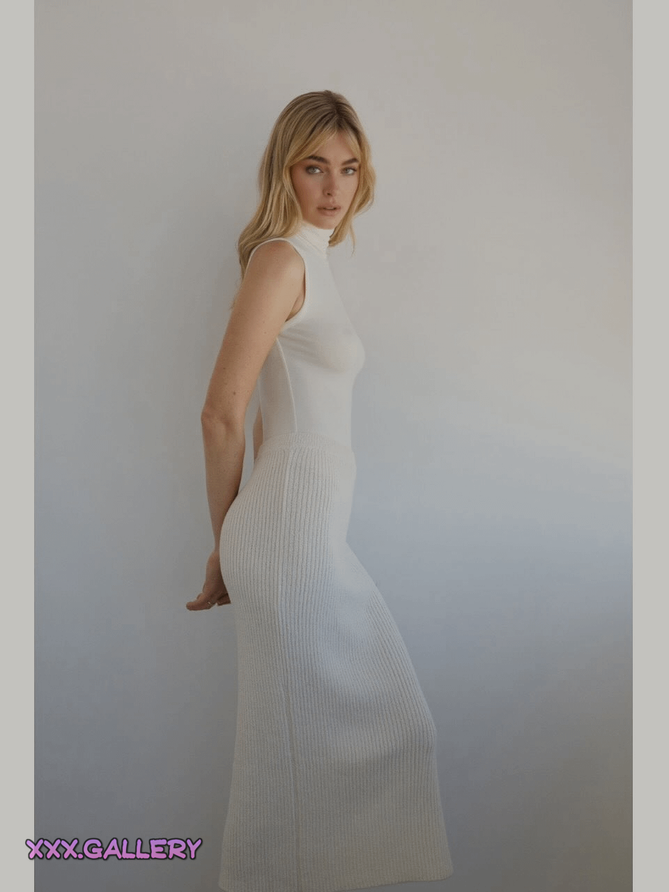 Meet the Stunningly Seductive Elizabeth Turner 🔥