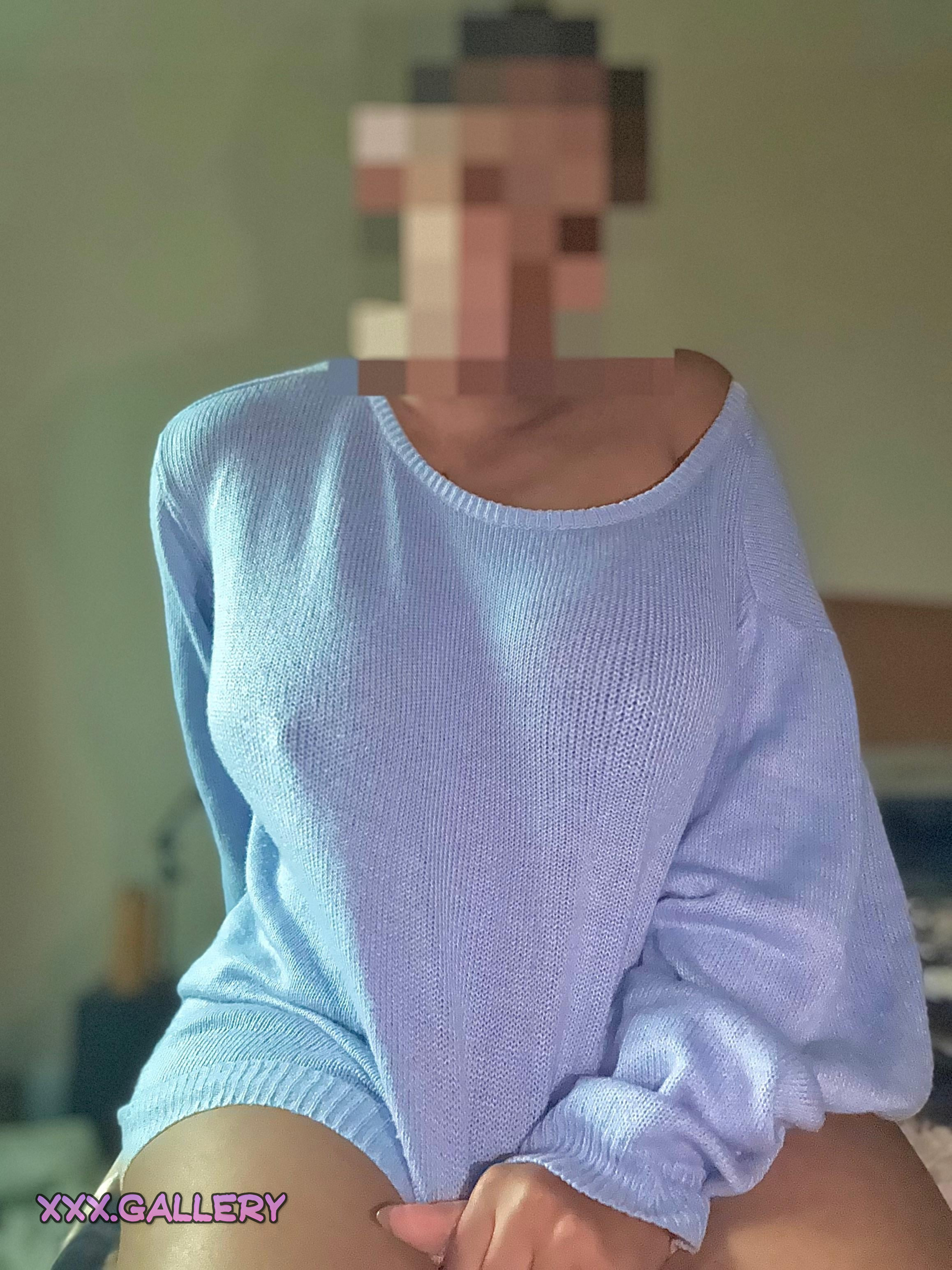 Peeking at Unseen Charm: Braless Beauties 👩🏽‍👵🏽