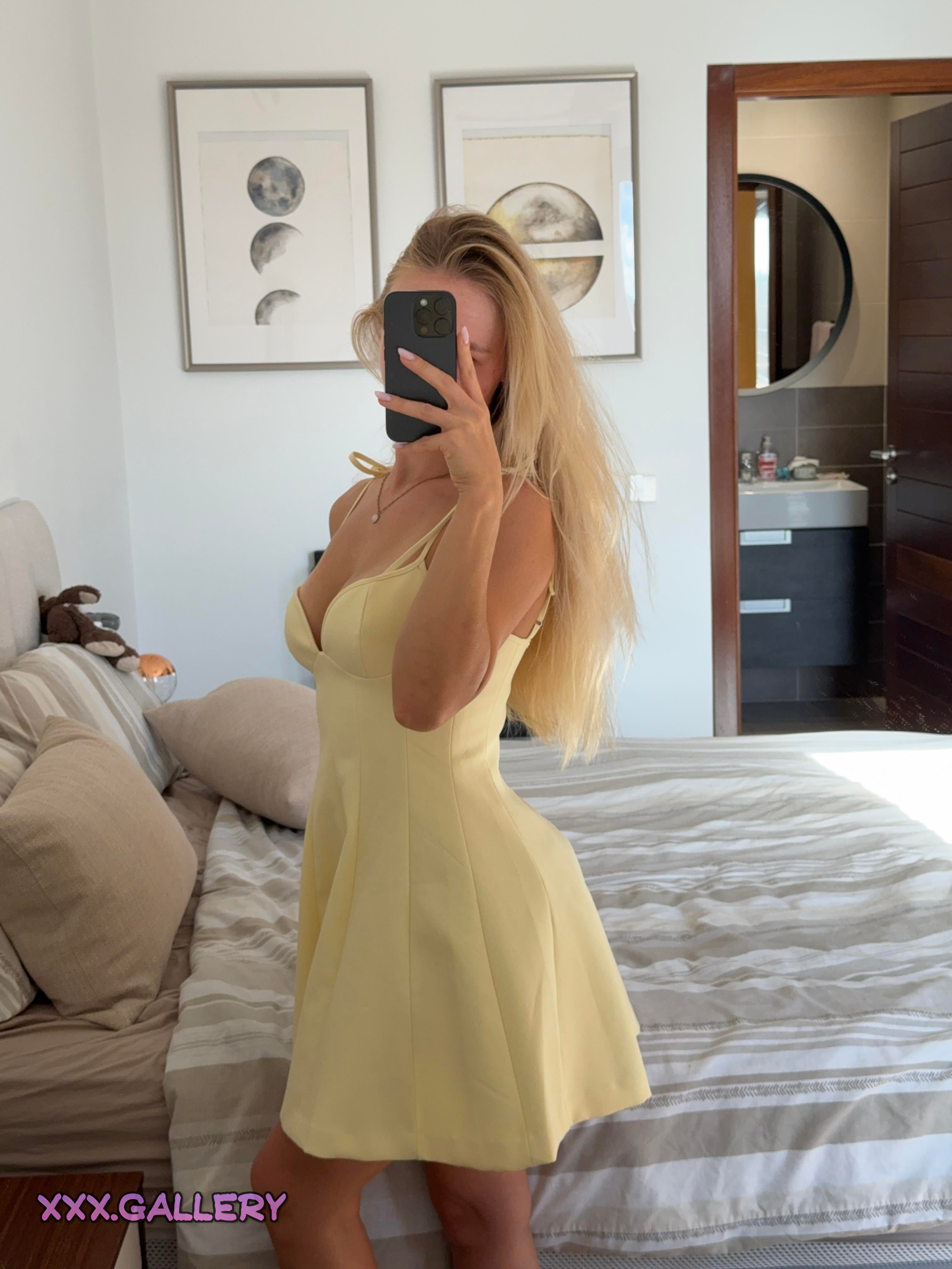 Why Dresses Were Designed for a Bare Chest 👗☕