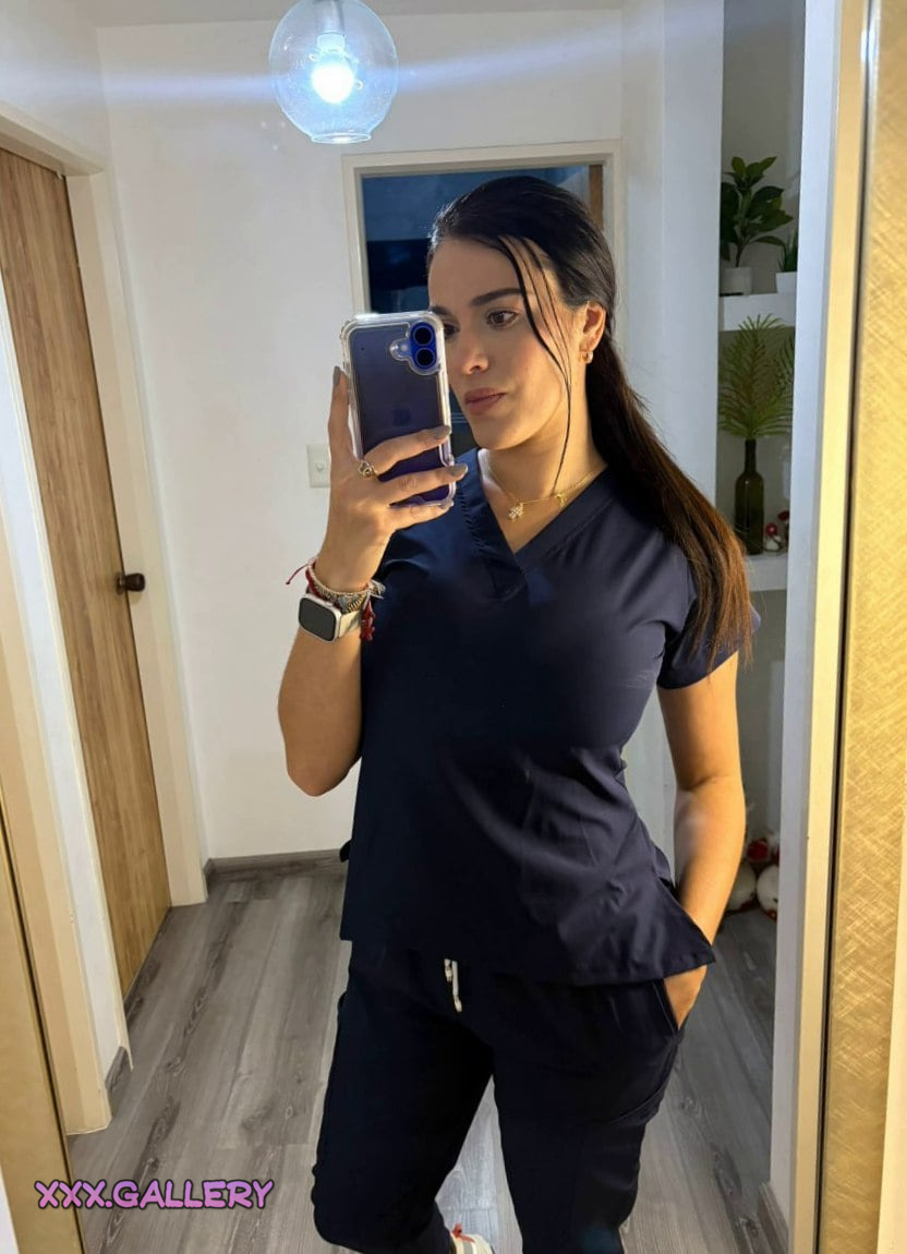 Mature, Curvy Nurse Seeks Intimate Encounters 🏥😘