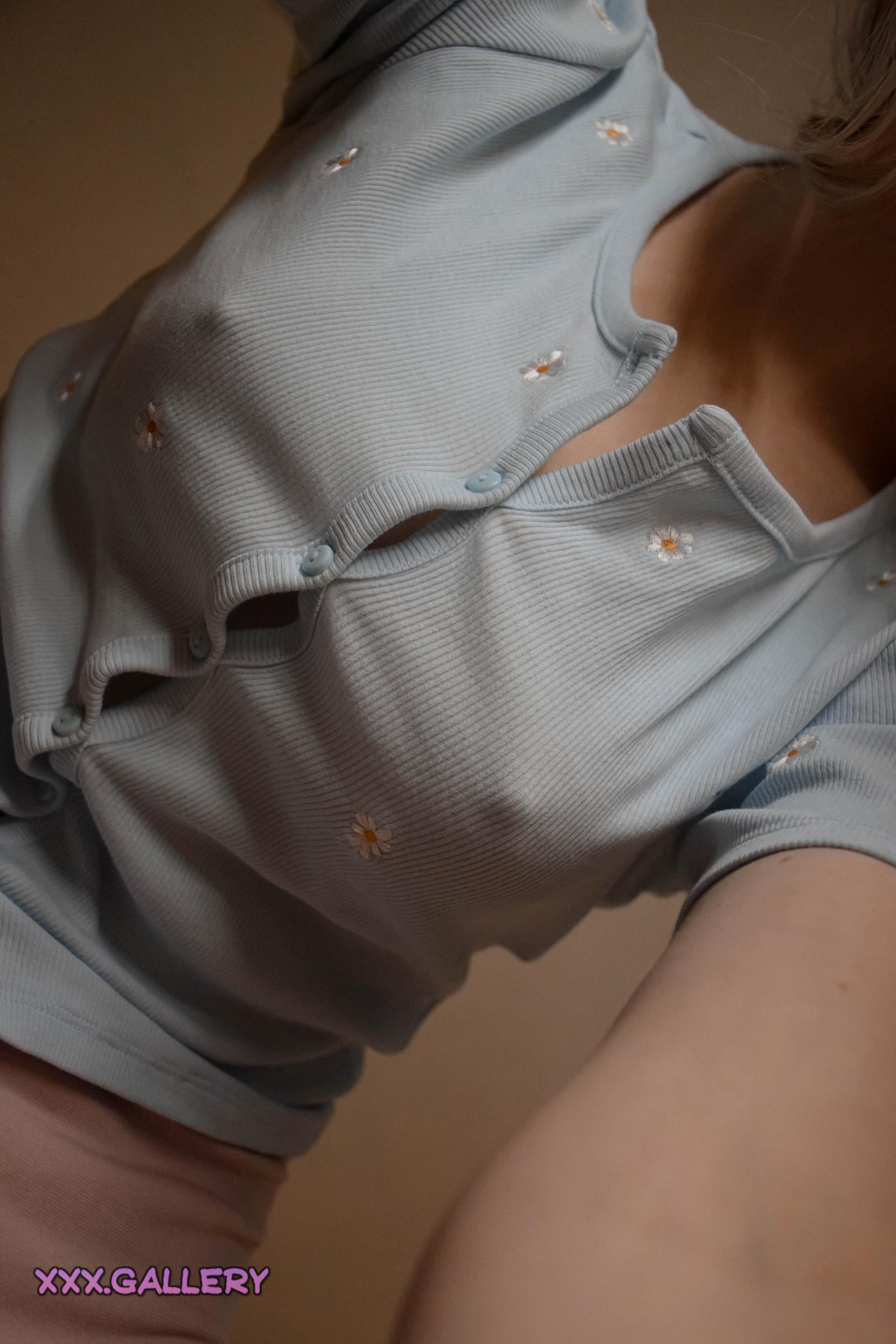 Is Going Bra-Less Right for You? 👙👕