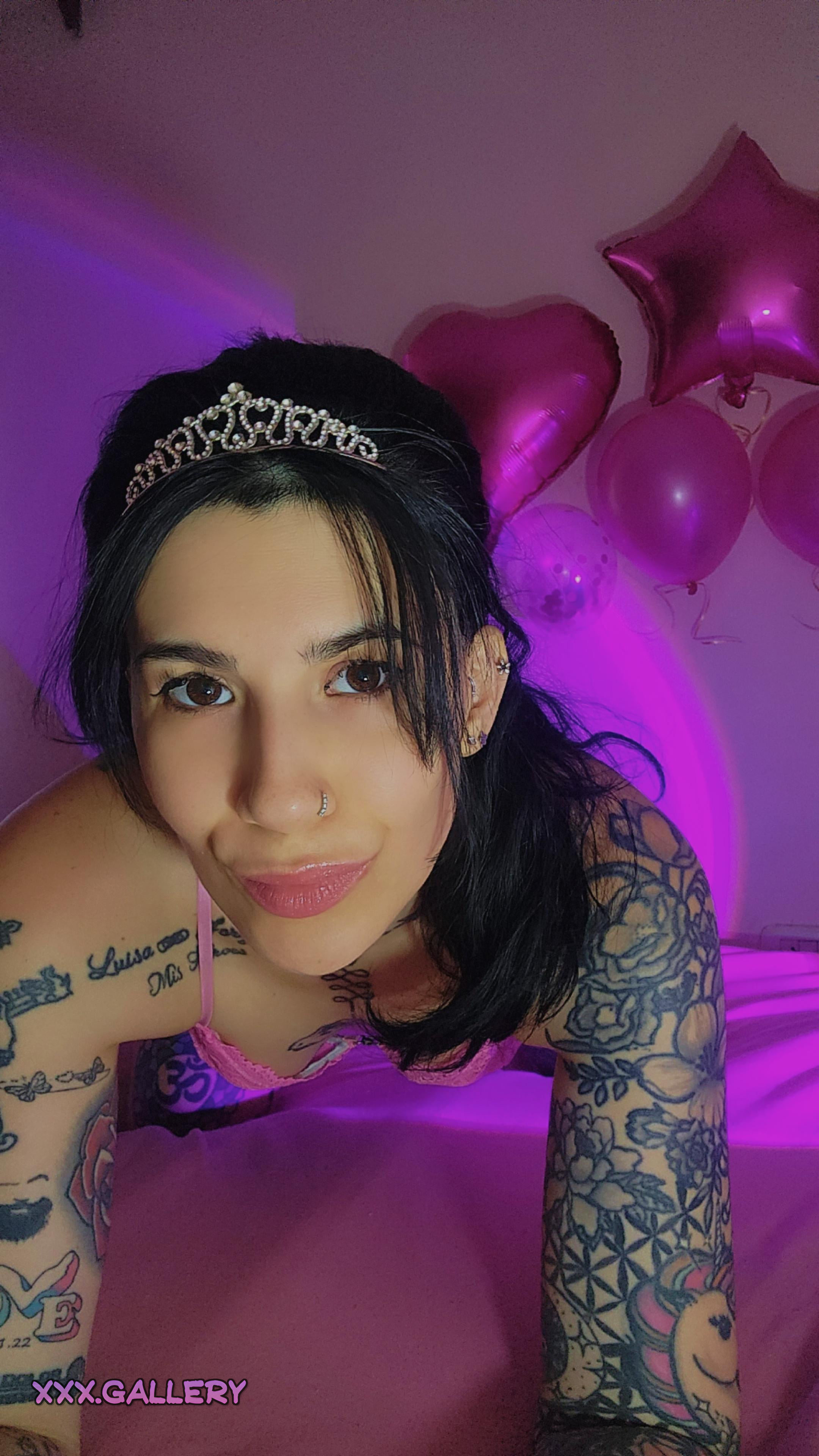 Brunette Princess Longing for Royal Spa Day 💆🏽‍♀️🛁