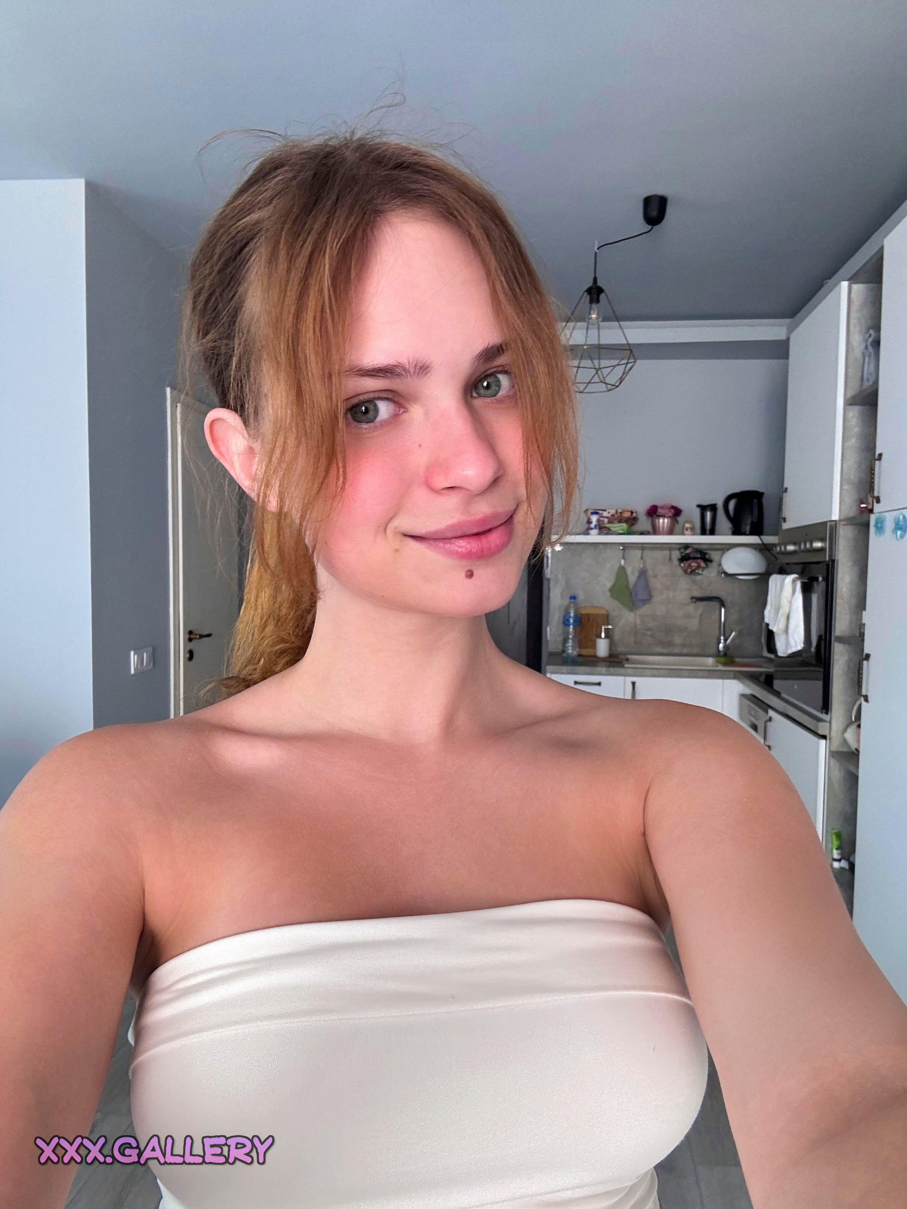 Peek at the Morning Routine: Irresistibly Cute or Alluring? 🌞