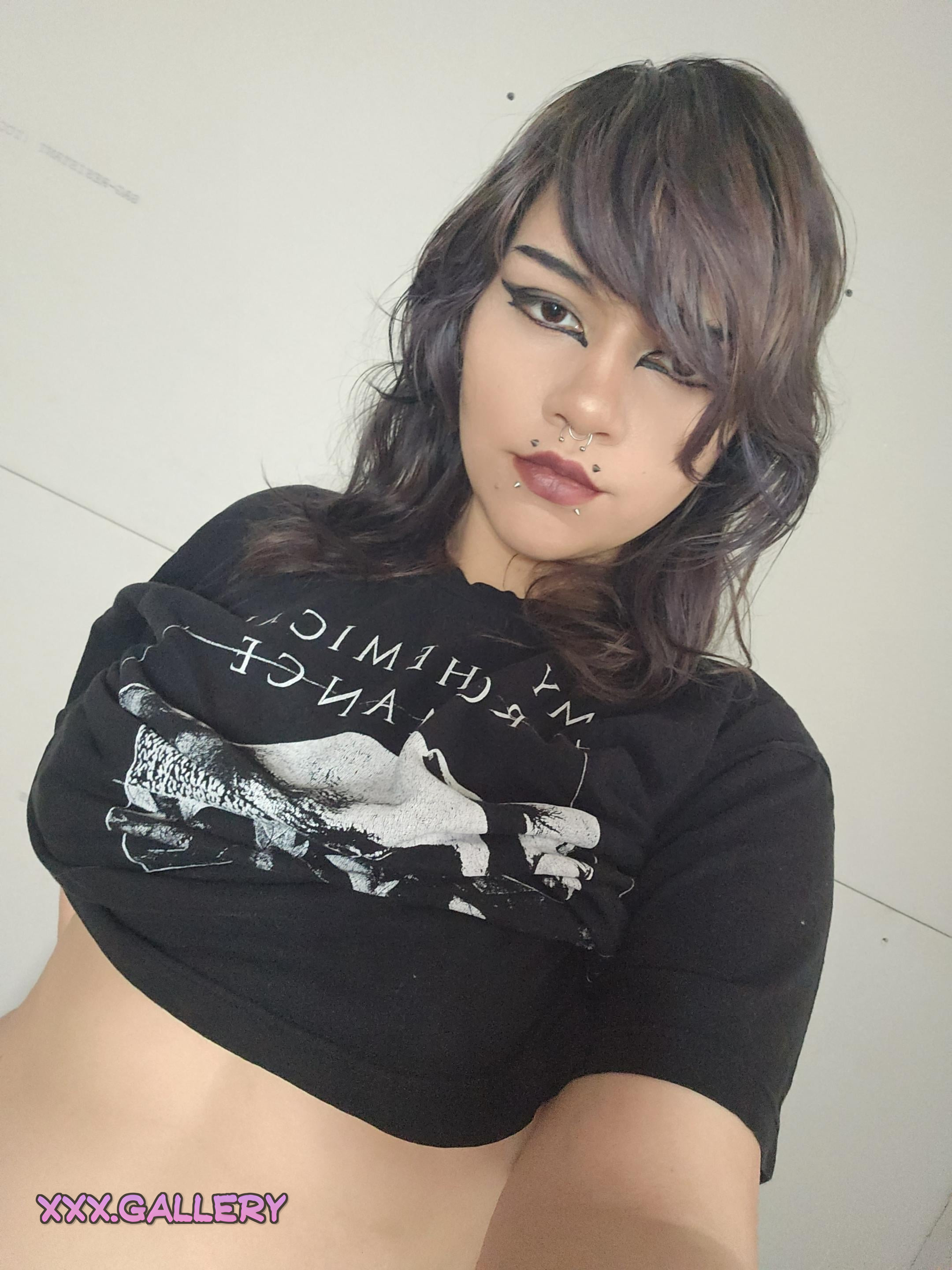 🌬️Swipe through the Goth Emo Night: Are You a Good Boy?🌬️