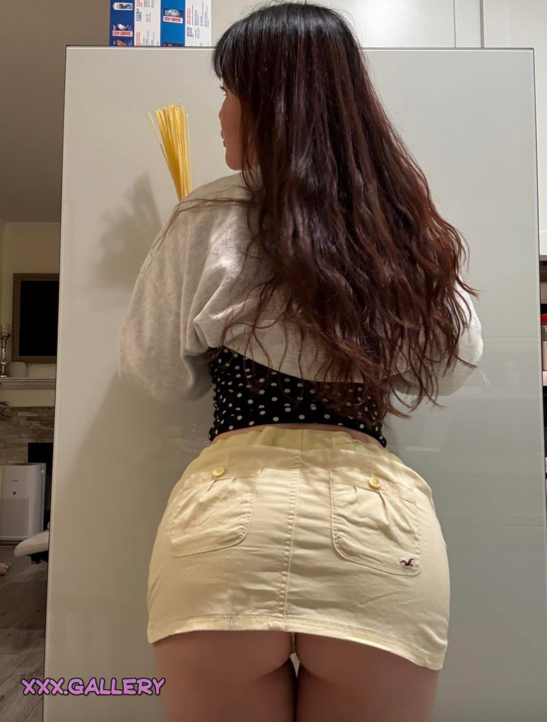 Craving a Steamy Asian Dinner? 🍝🌶️ I’ll Cook Up Some Spicy Pasta for You