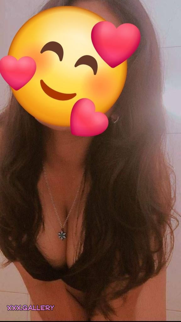 Unleashing the Beauty of Brown Hotties 💥: First Post!