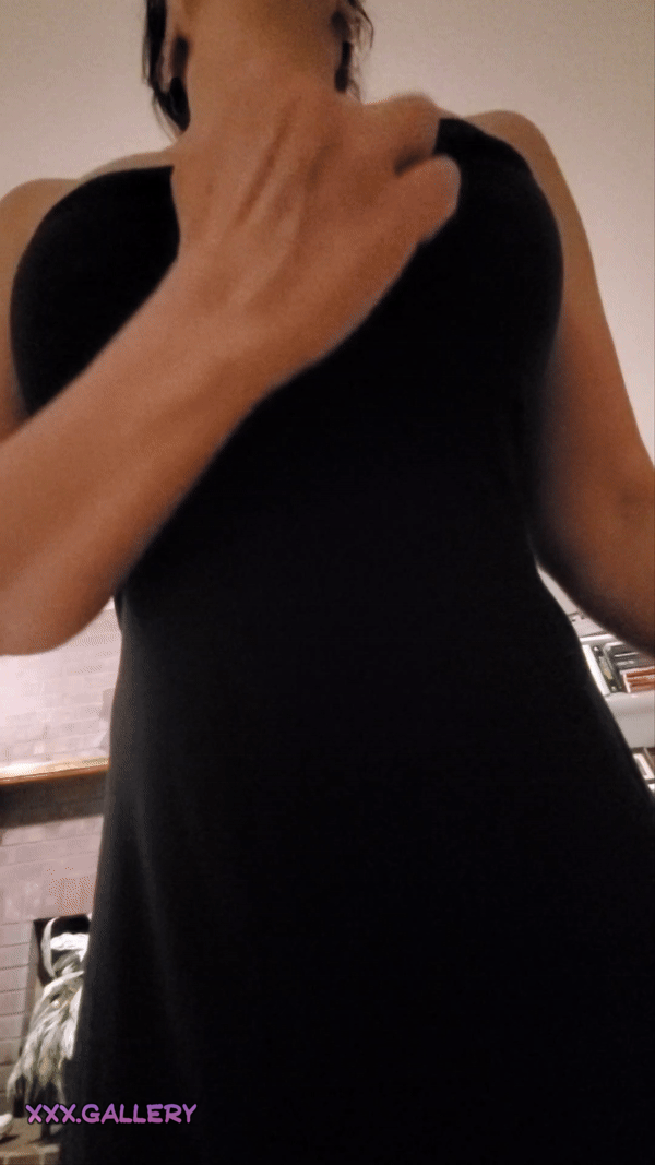 My Ample Bosom Surprises in This Form-Fitting Dress 👗✨