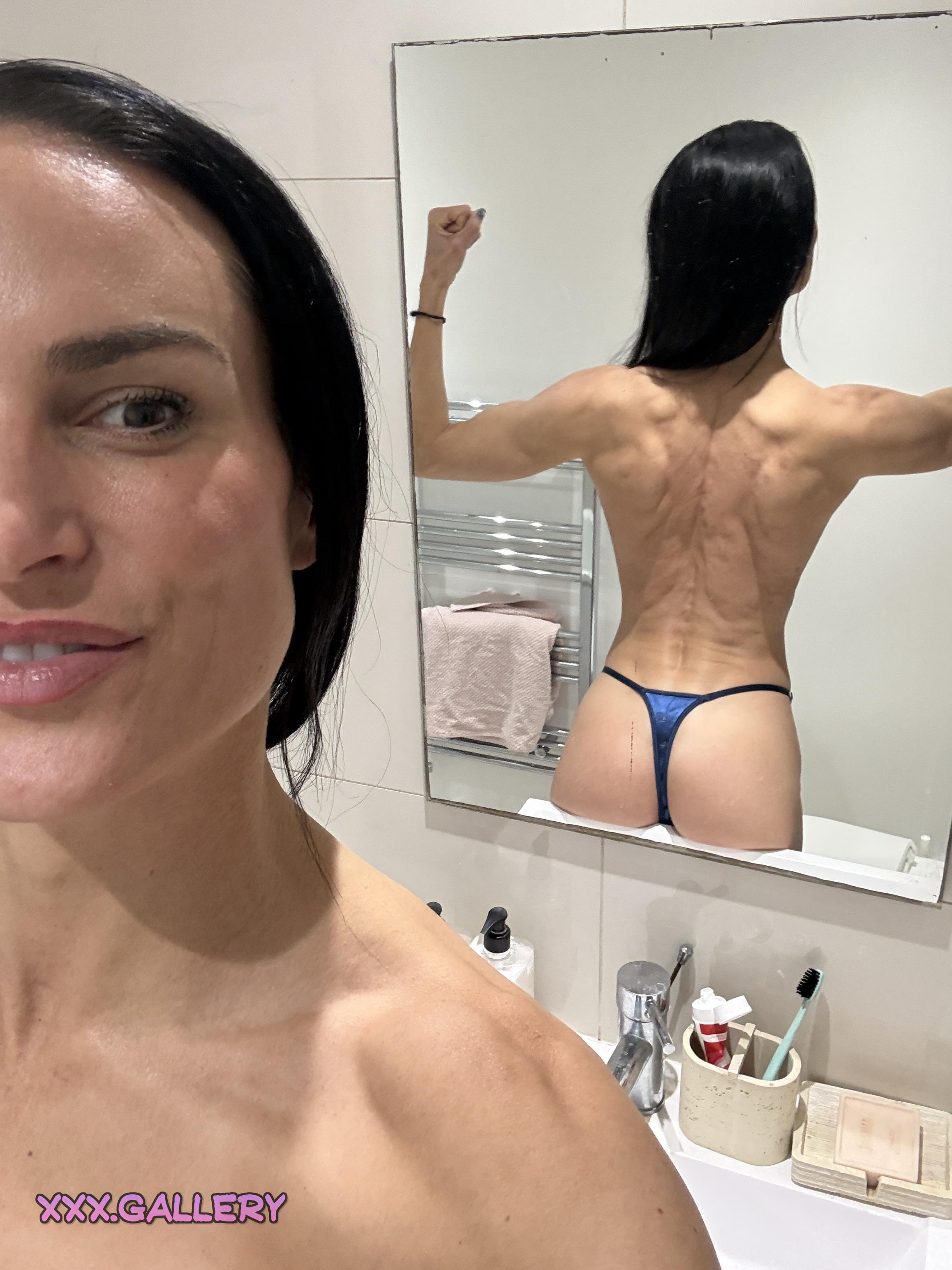 Working Out for the Gorgeous Man on the Other Side of the Screen 💃🏽🏋️