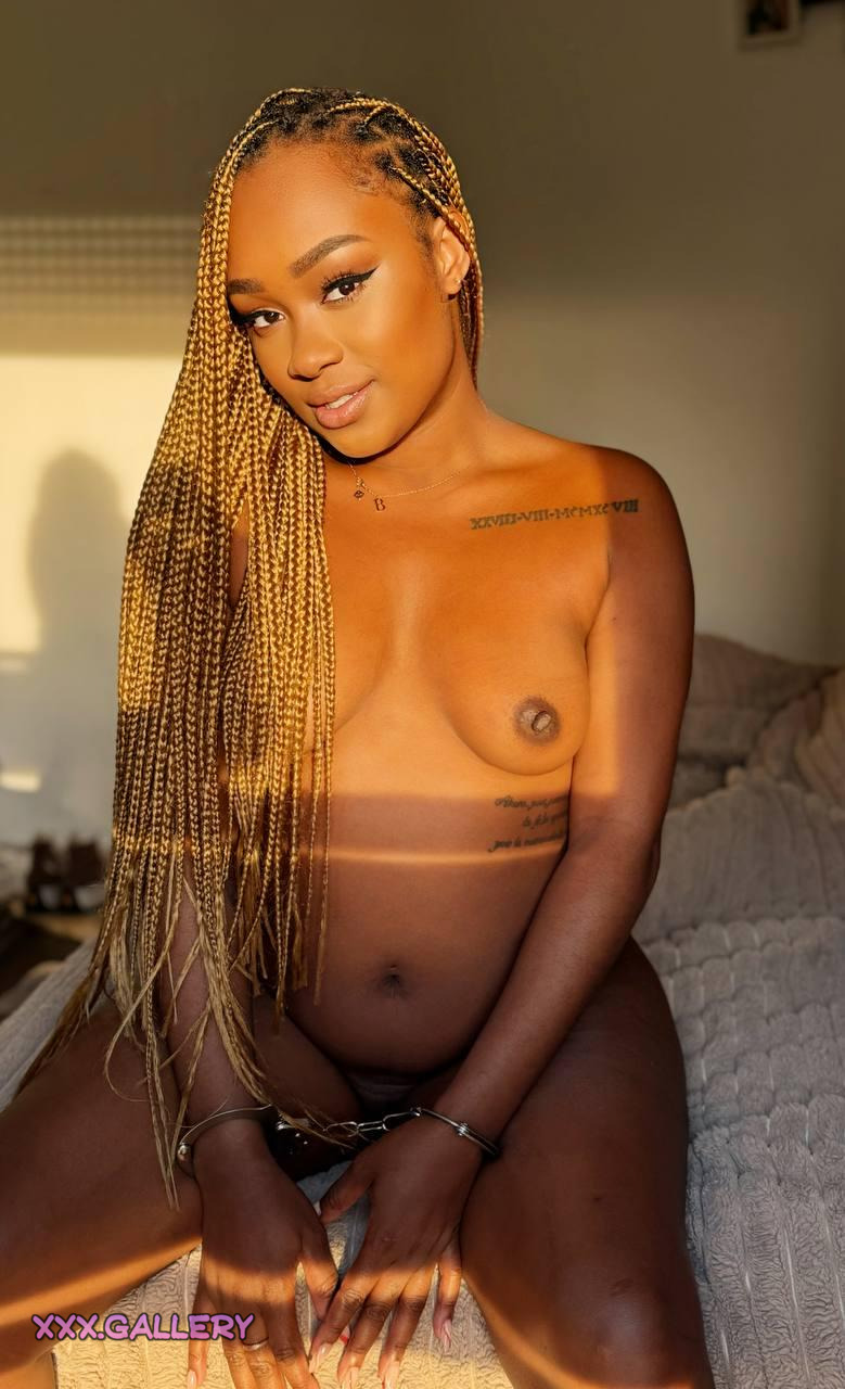 Longing for Intimacy: Join Me in My Cozy Bed 🛏️