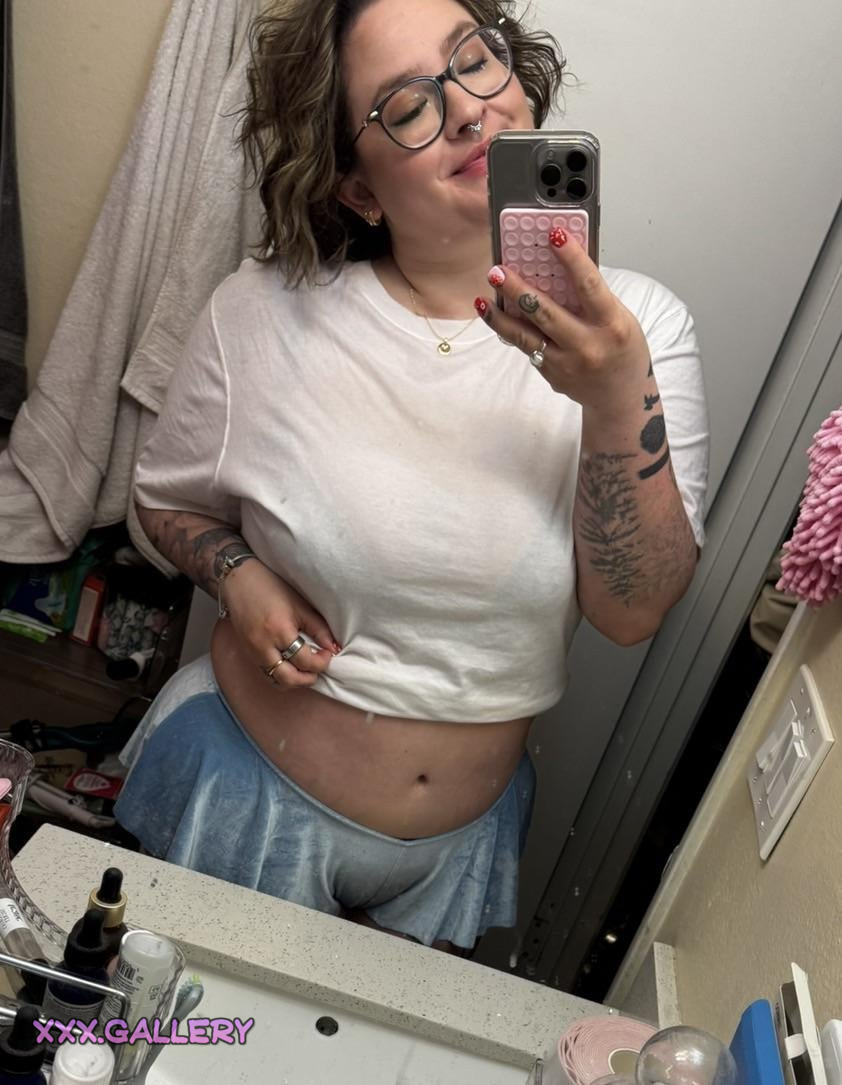 Sultry Brunettes: Unleashing Passion 💔💋