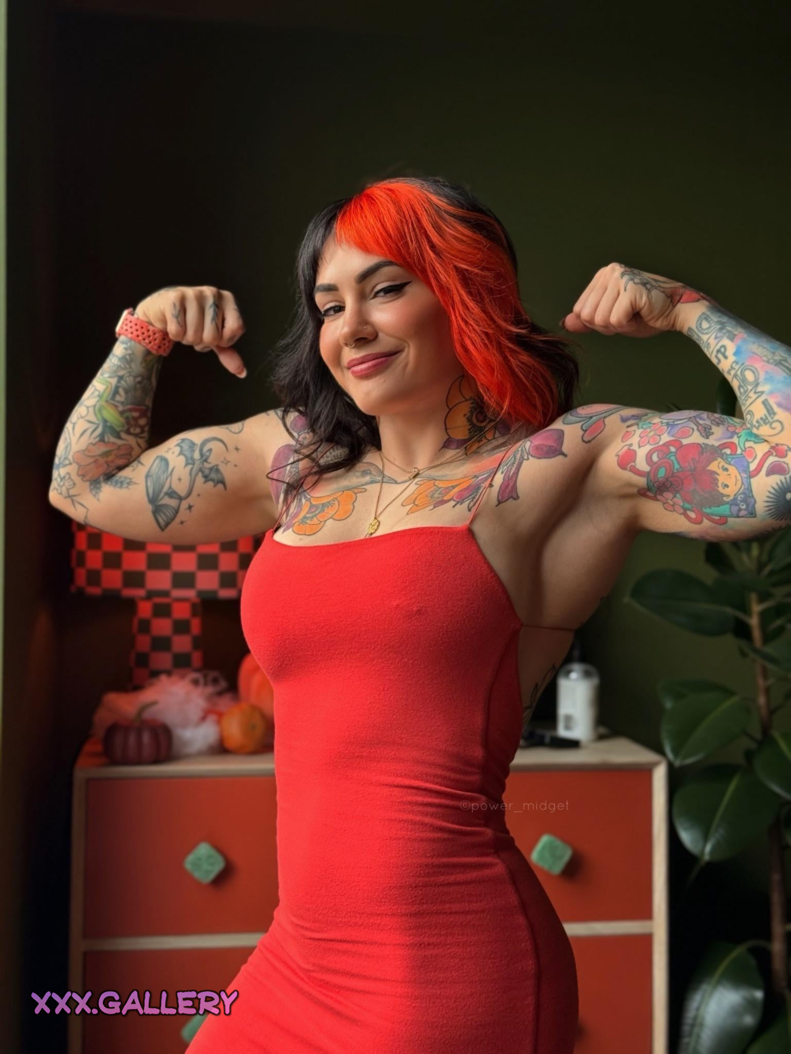 Mature Goddess Prepares for Our Scintillating Date 👩🏼‍💋‍💃