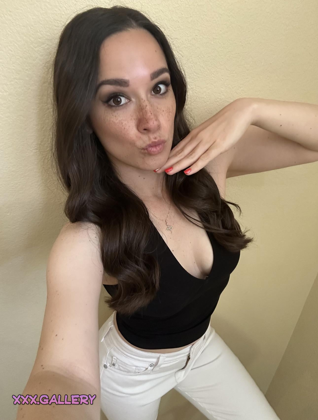 Getting Started with a Sizzling Week 🔥 – Freckled Goddesses 💋