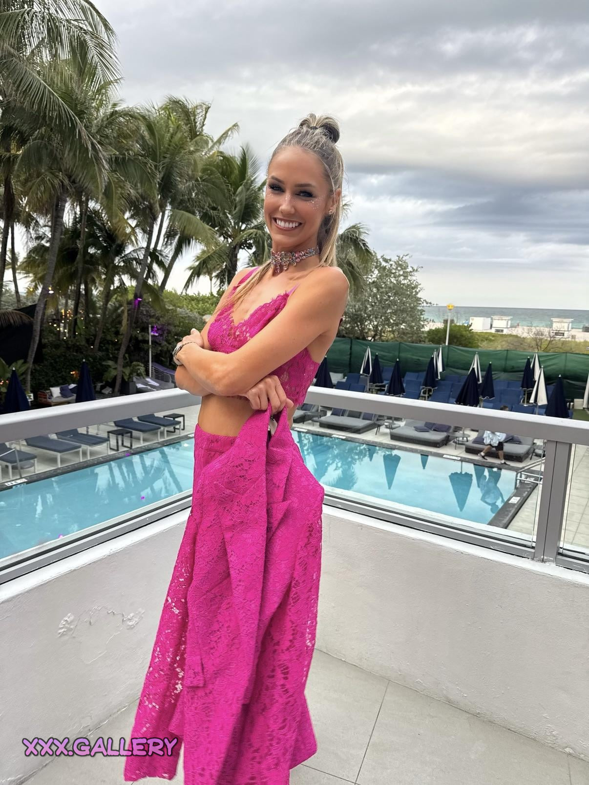 Splash into Seduction: A Week with Model Stars 💦👙