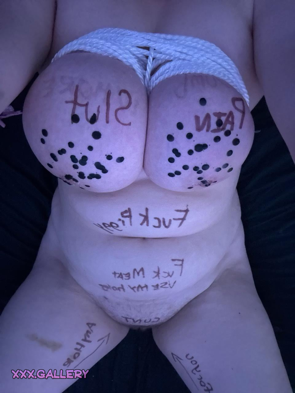 The Bite of Pleasure: Pain as a Reminder of My Role 🔓💋