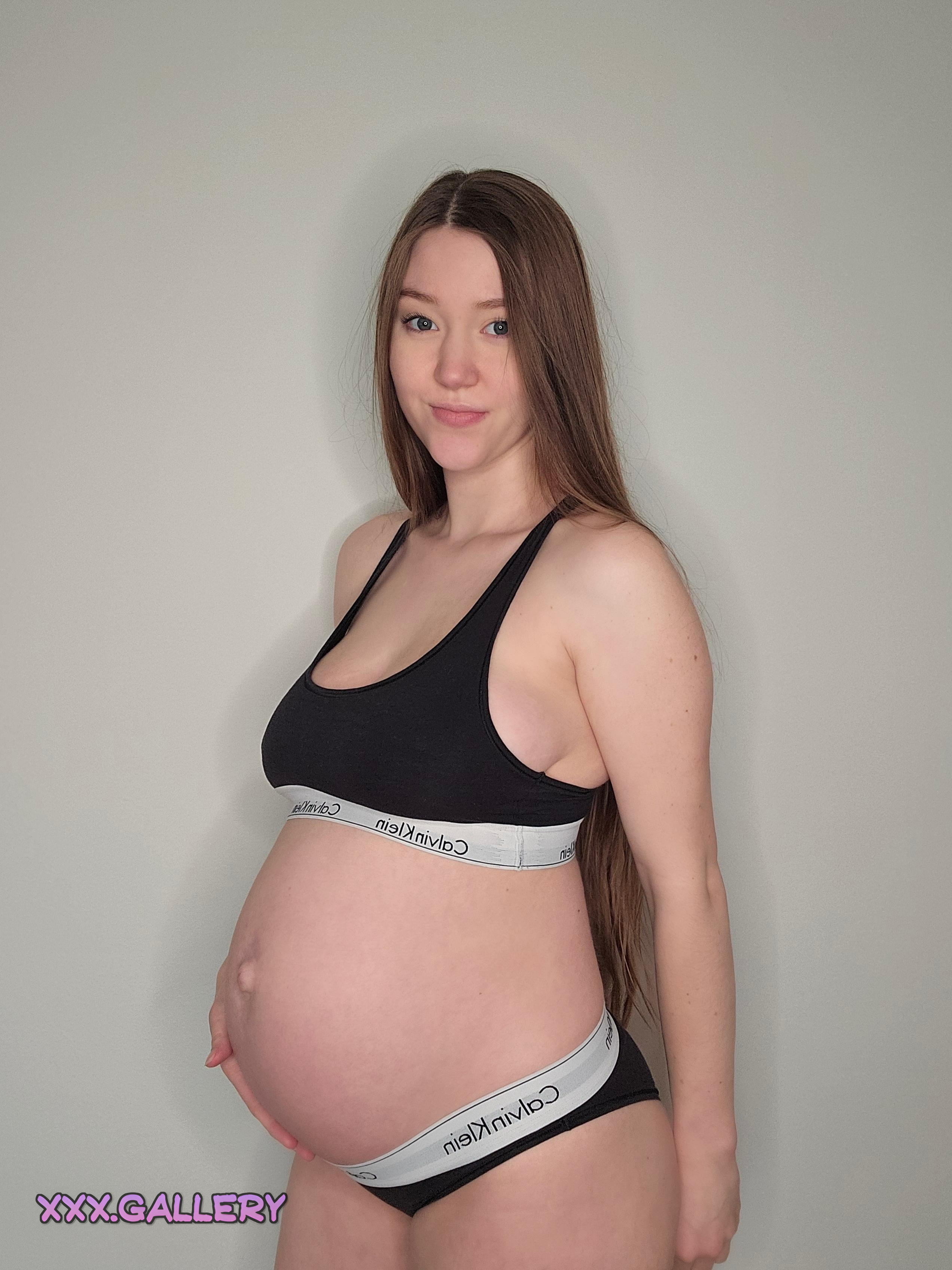 33 Weeks Pregnant: Curves Getting Curvier 🍼🤰