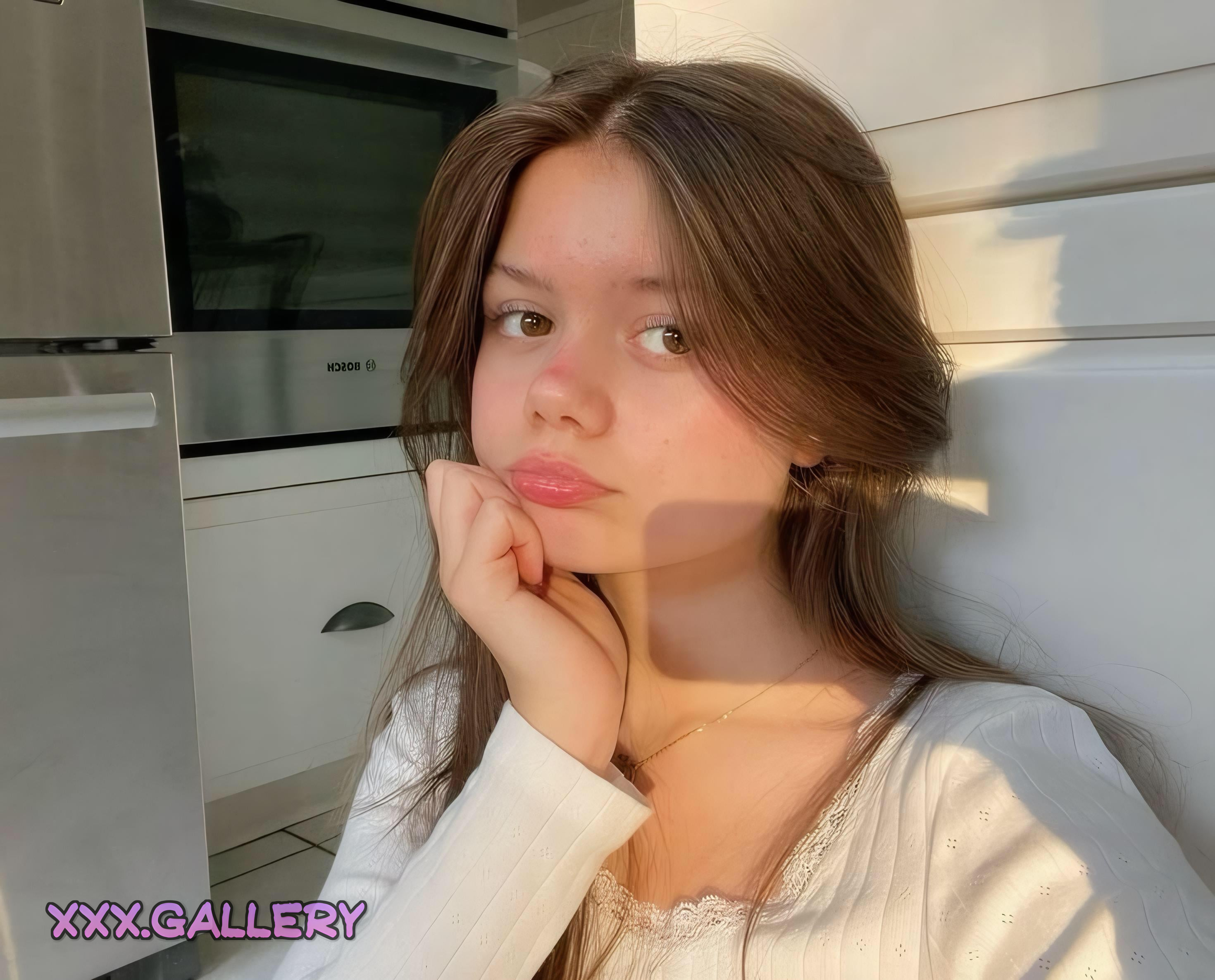 Brown Goddess Arching Naked on All Fours Offering Her Delights 🔥