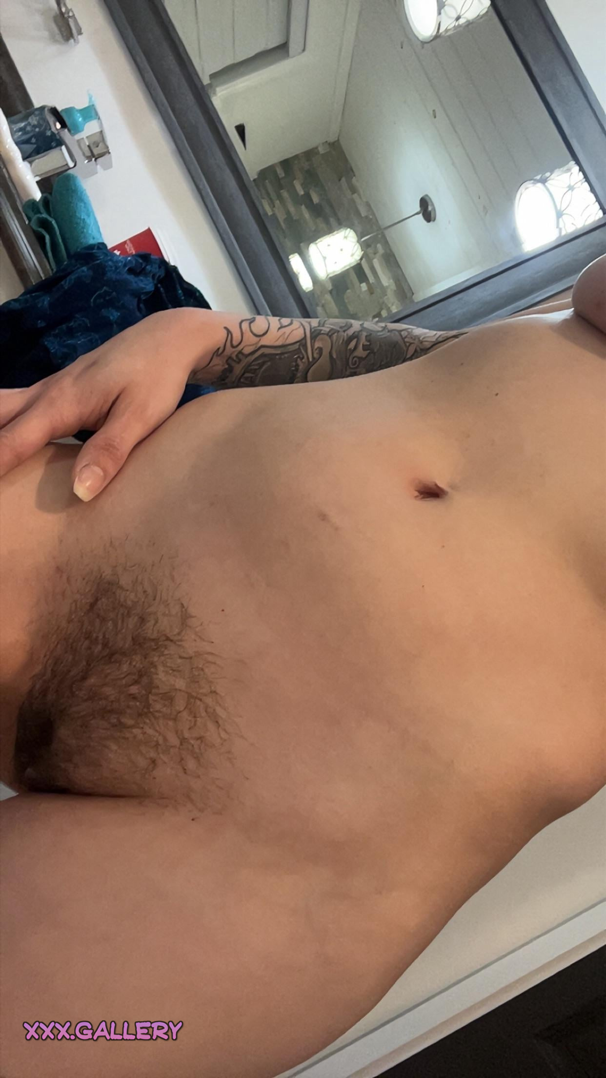 Demanding a Hair-Raising Encounter: ‘Eat My Hairy Pussy Before I Shower’ 💦💇‍♀️