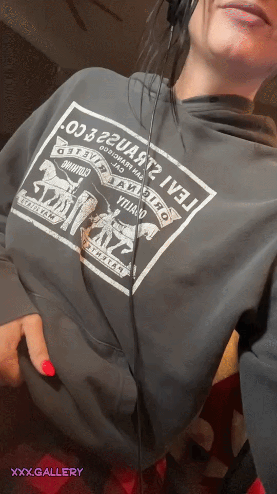 40+ Mature Goddess Drops a Surprise: 🍴👉✨