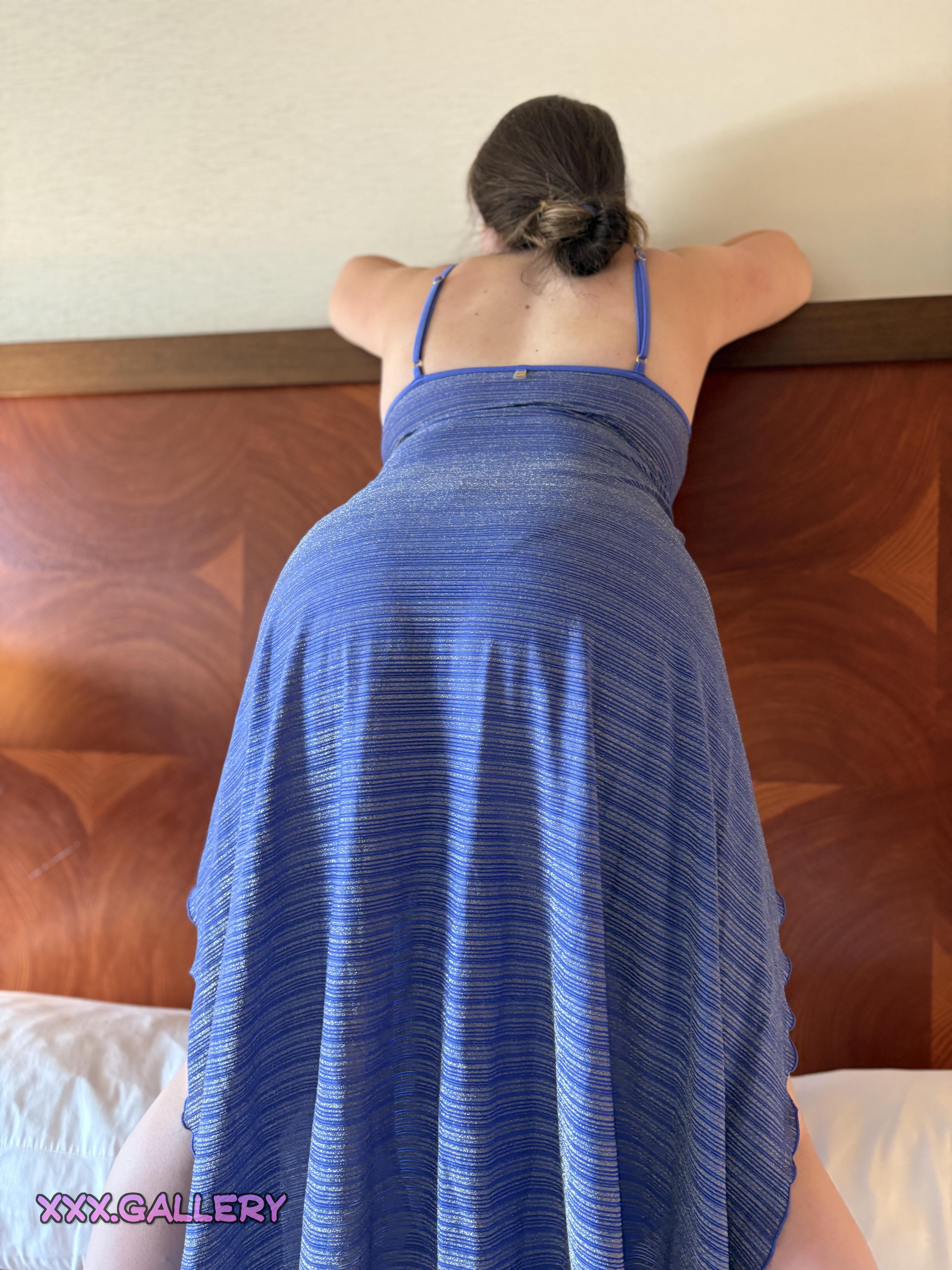 Brunette in a Flowy Dress: Irresistible Sensuality 💃