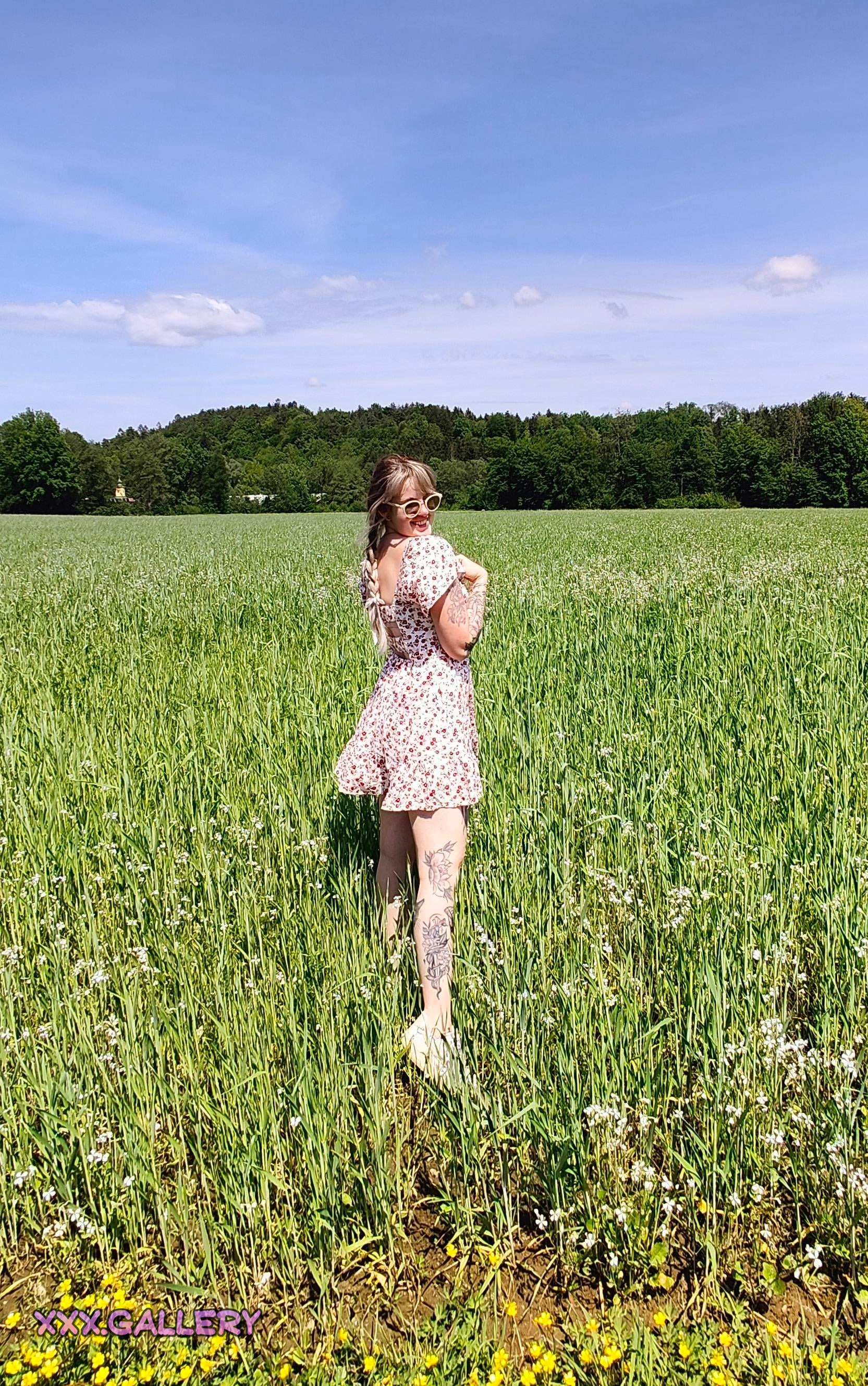 Darker Shades of Myself: Goth Me vs Authentic Me :b