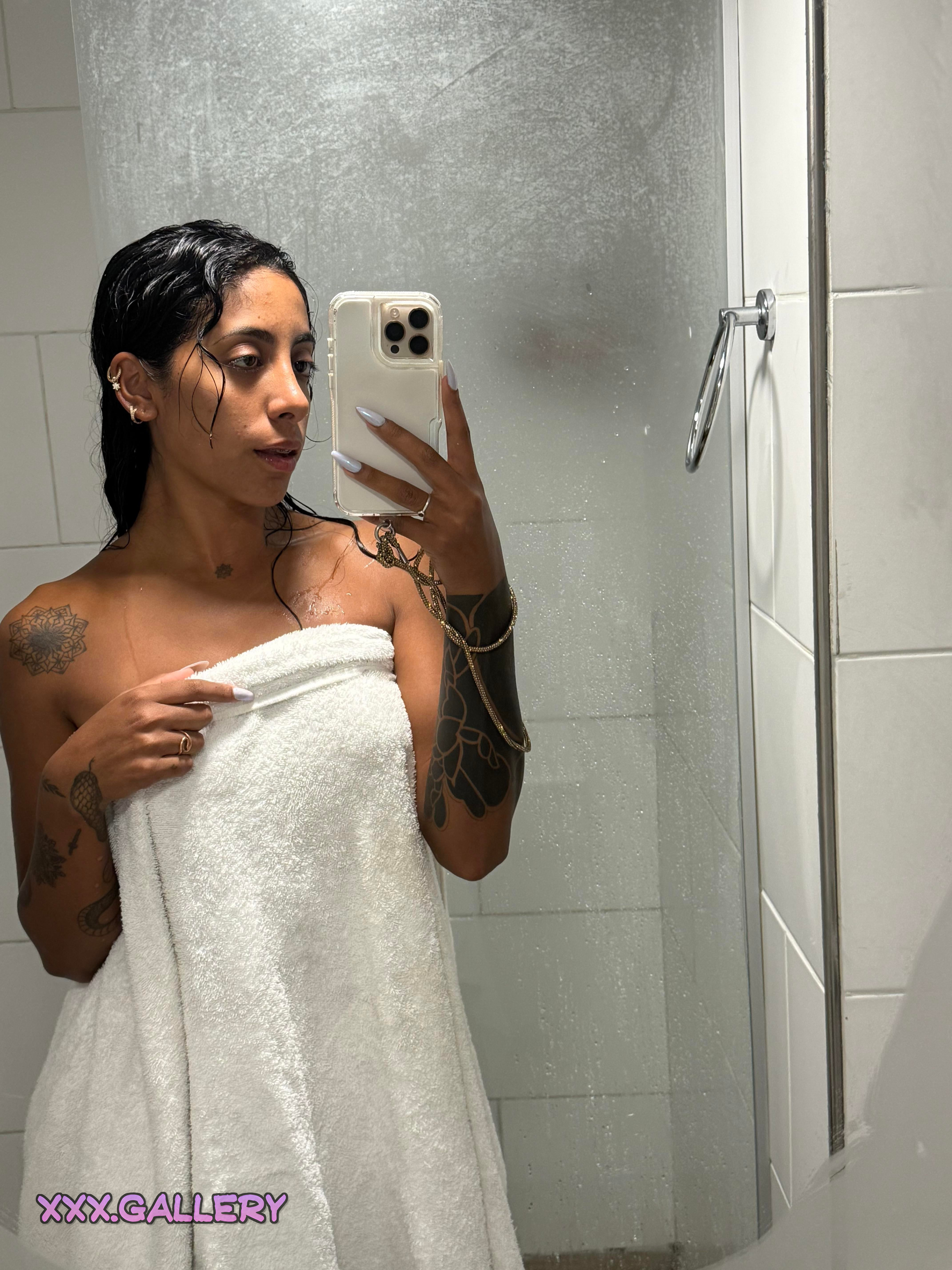 Catch a Glimpse of My Sizzling, Sun-Kissed Form 🔥 (Indian Woman)