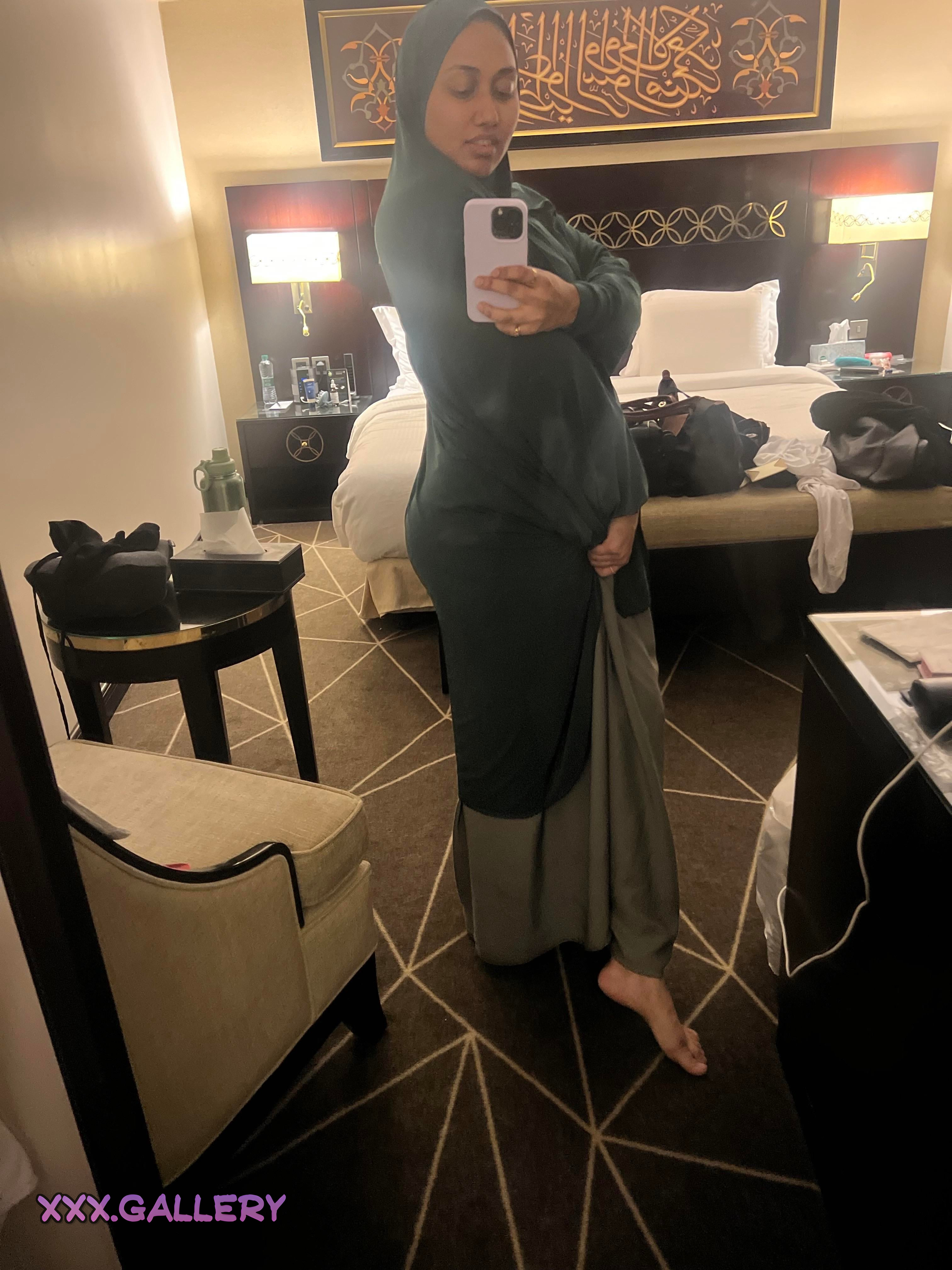 Sizzling Pakistani Beauty 🌶️: