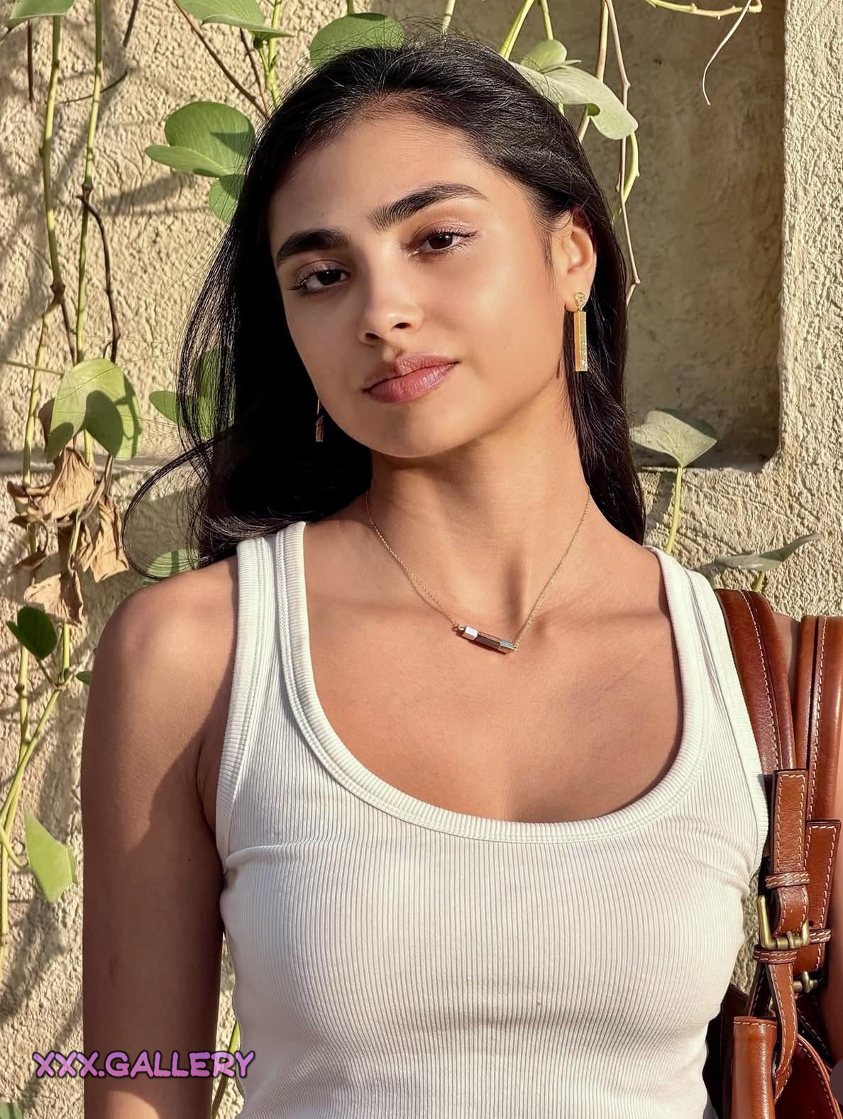 Behold the Radiant Allure of Sarah: A Beauty to Stir Your Senses 🌹💋