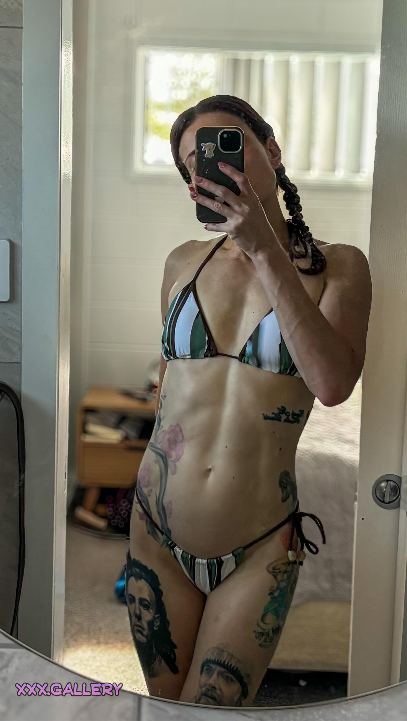 🤩 Always Showing Off My Chiseled Abs 🏋️