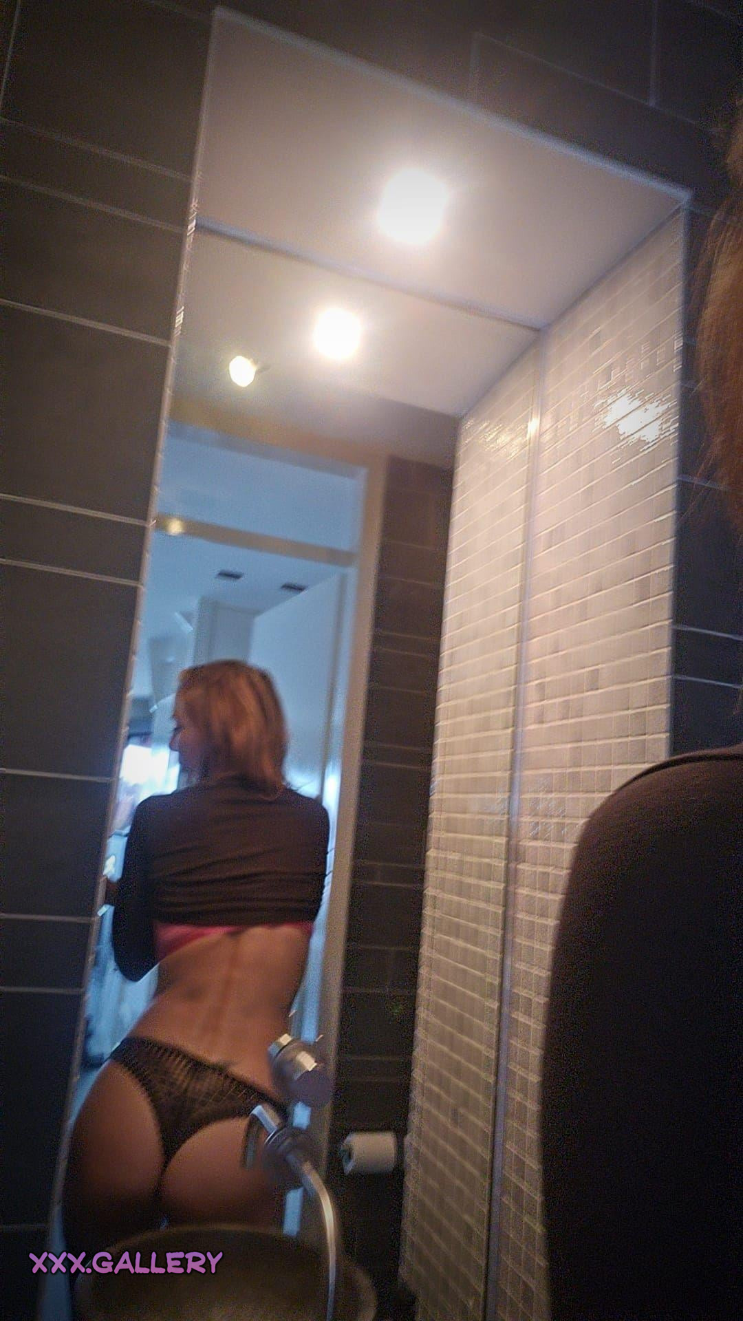 Curious About My Curves? 📸👩🏻‍🏋️