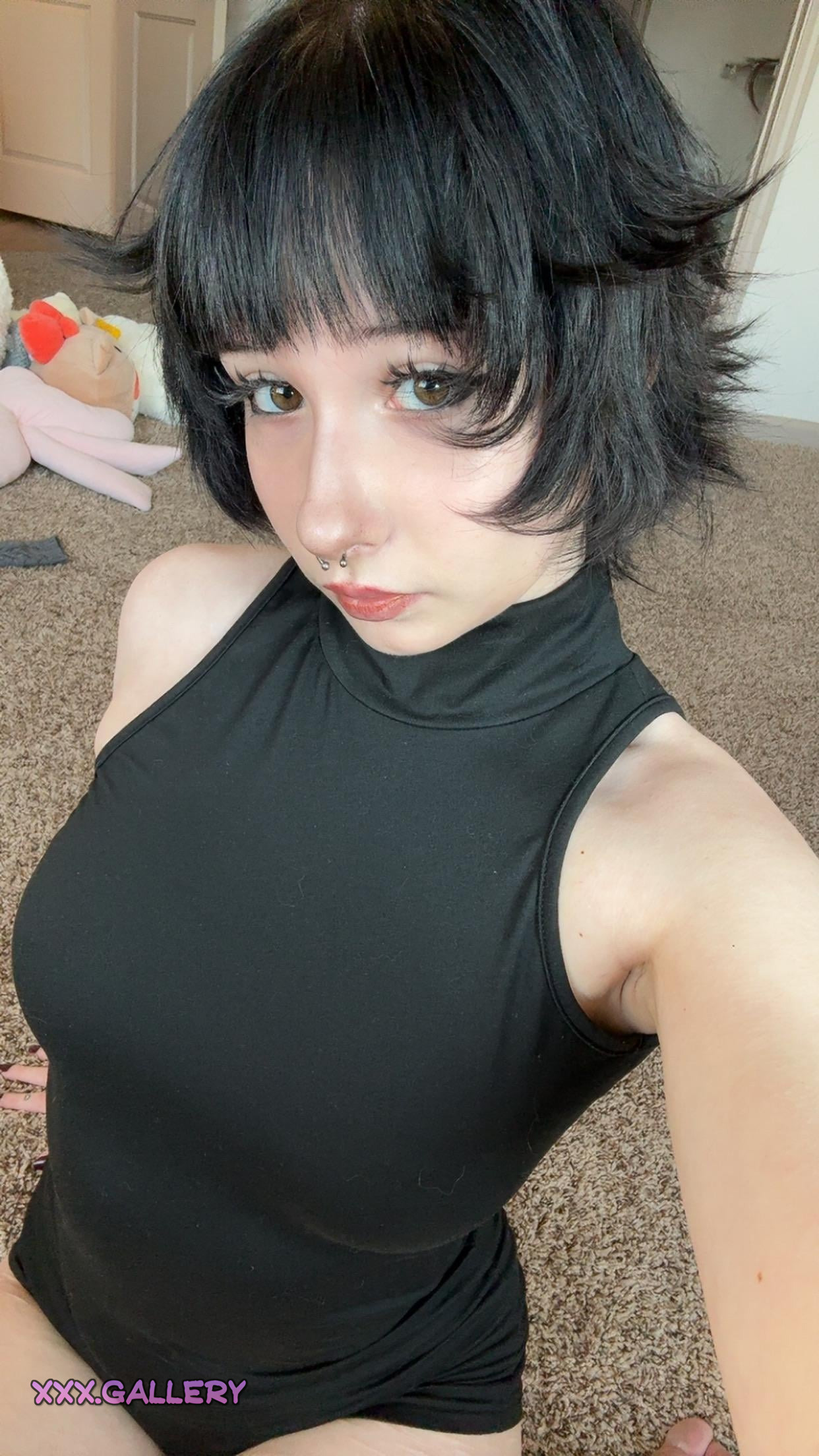 Swipe & Unveil: Dark Desires Unleashed 🌙