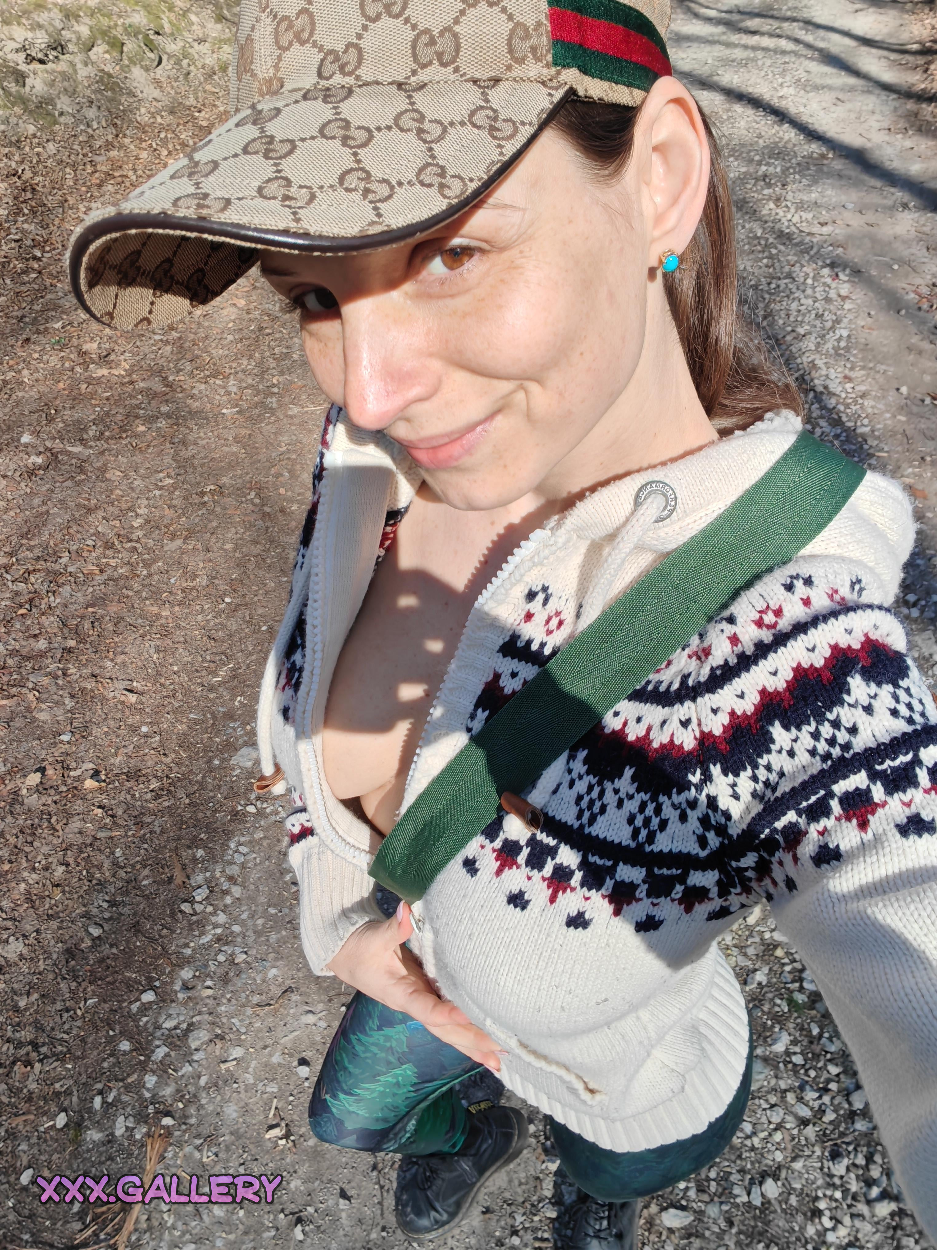 Brunette Babe Soaking Up the Sun ☀️