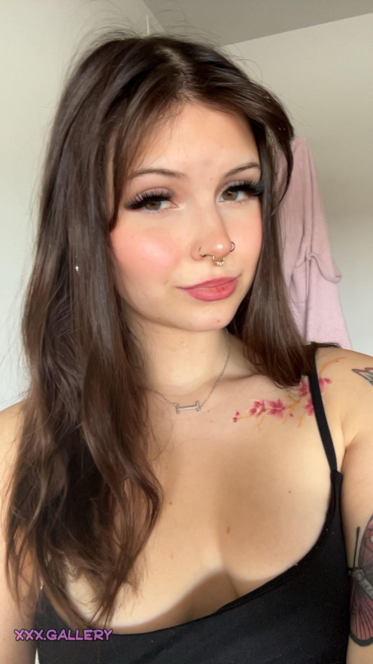 Happy Hour with Brunettes 🍹🫶