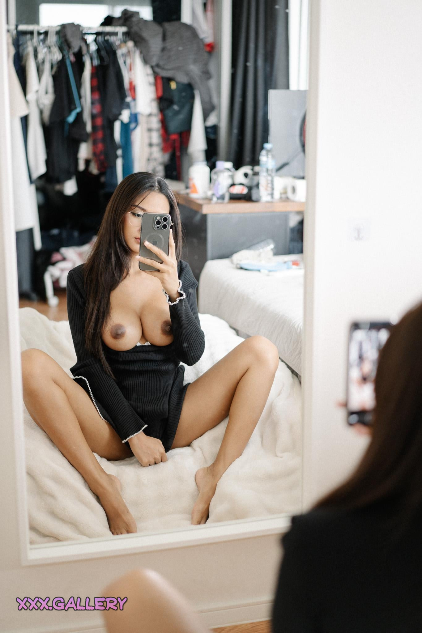 The Alluring Reflection: My Asian Body’s Desire 🌈💦