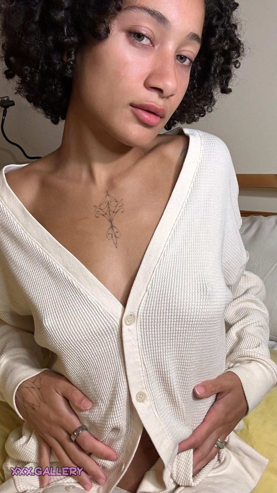 Exclusive Black and White Striptease �pixies Wait No More, Let Me Unveil Myself for You