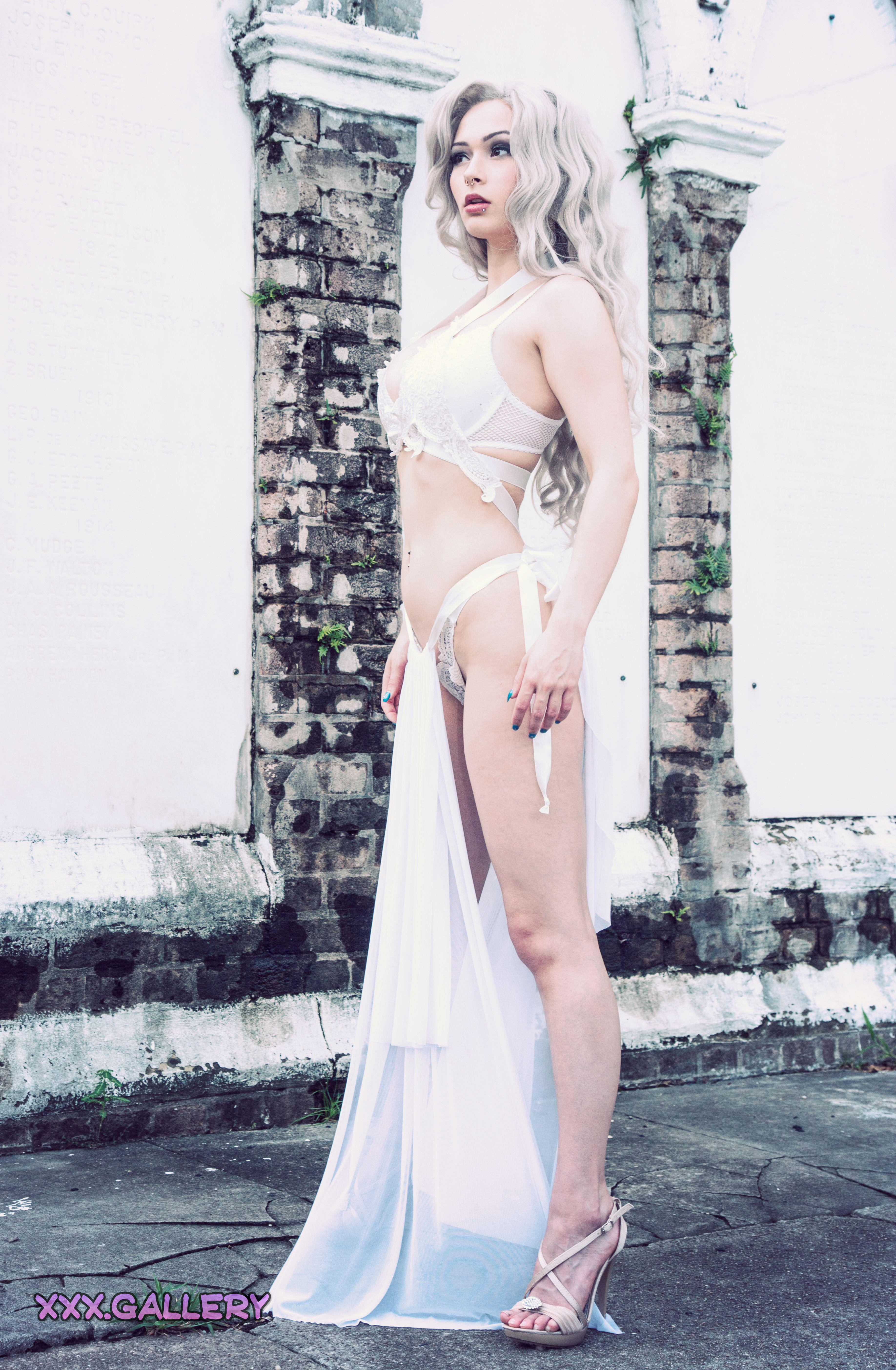 Meet the Sensual Model Chere 🔥 – Curves that Captivate 🍑