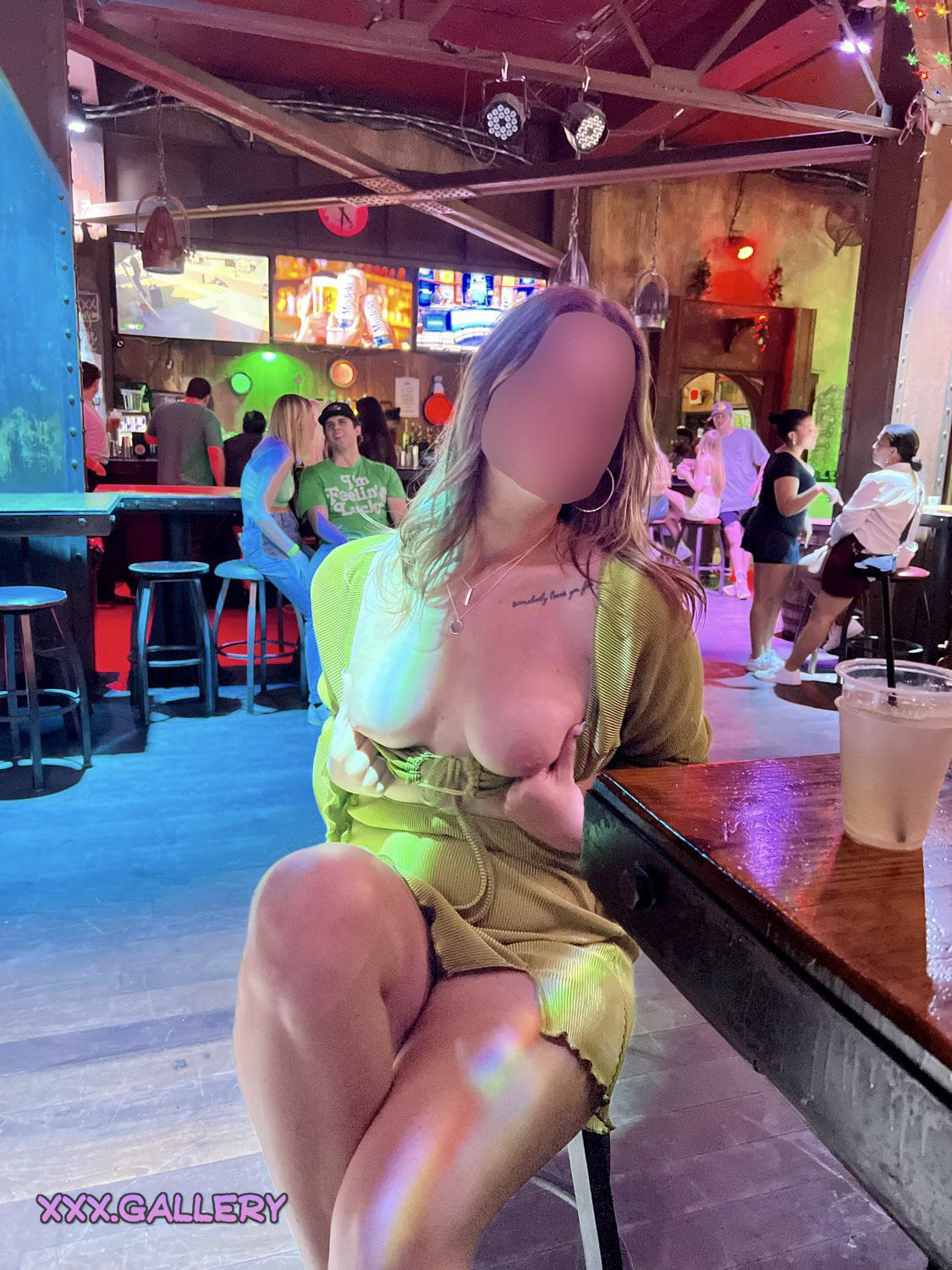 A Sizzling Night of Public Flashing with My Love 💋