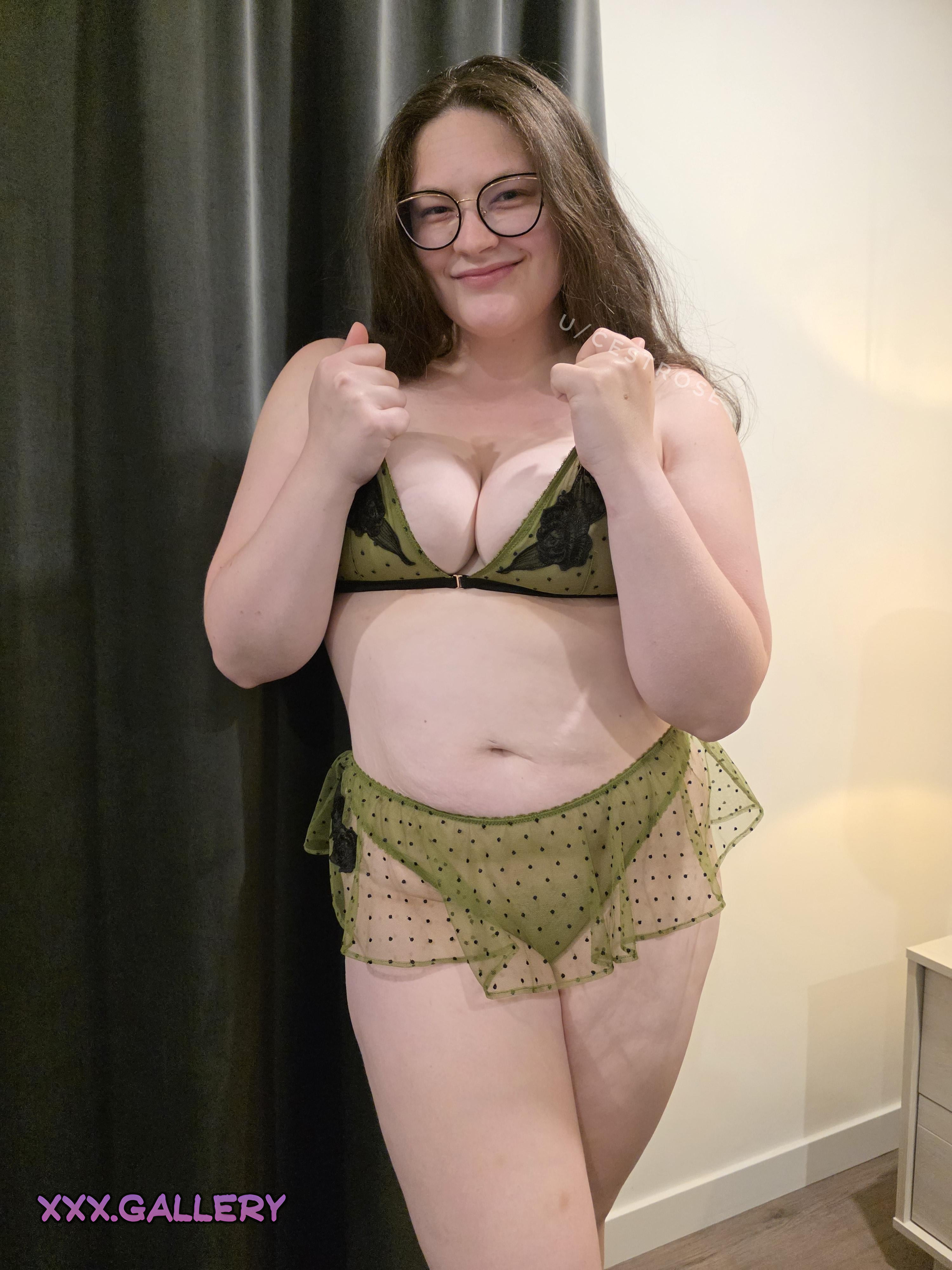 Curvy Ladies Inviting You to Join Our Sensual Adventure 🌶️