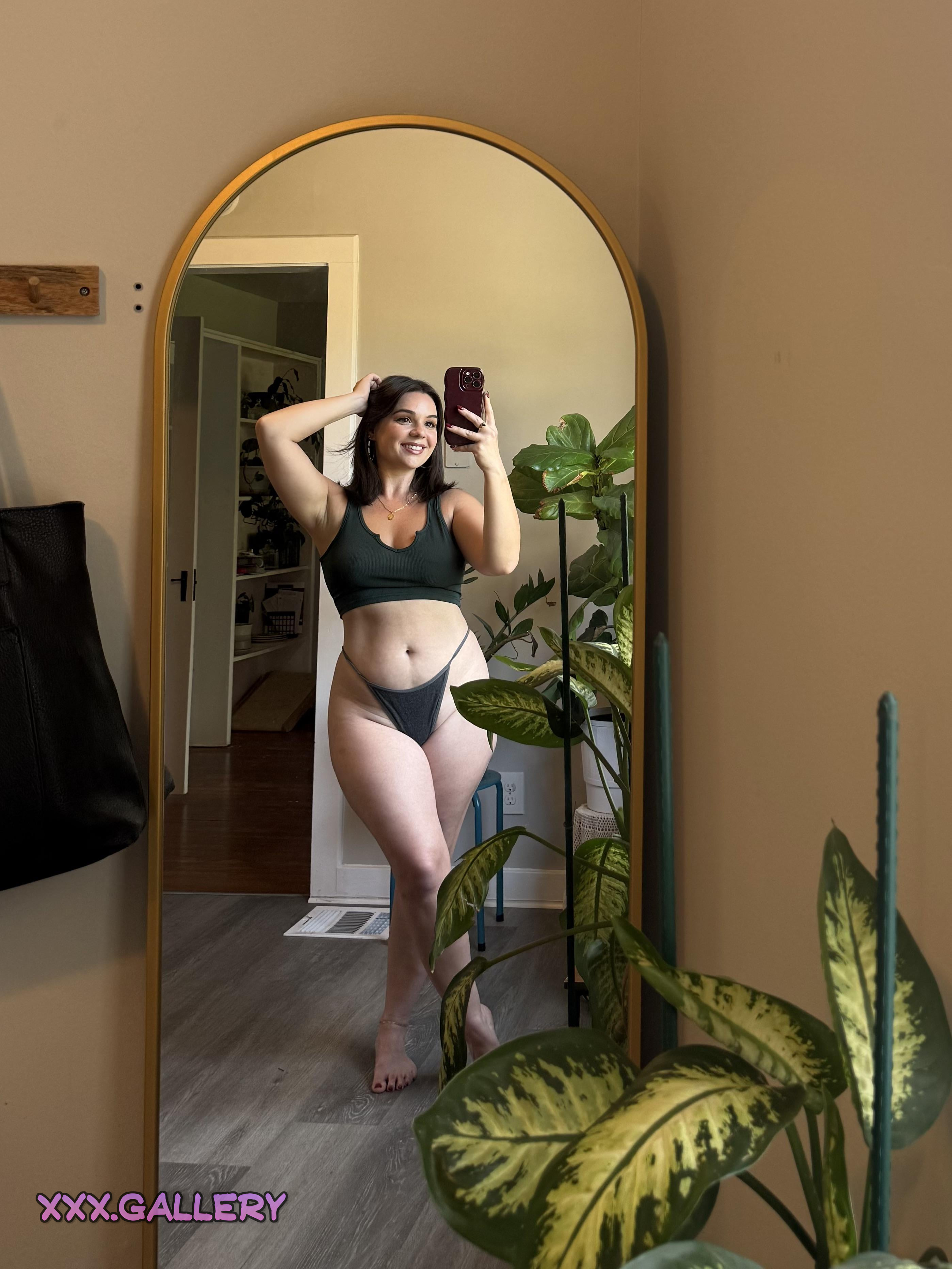 Discover the Dark Side of Desire 🍑