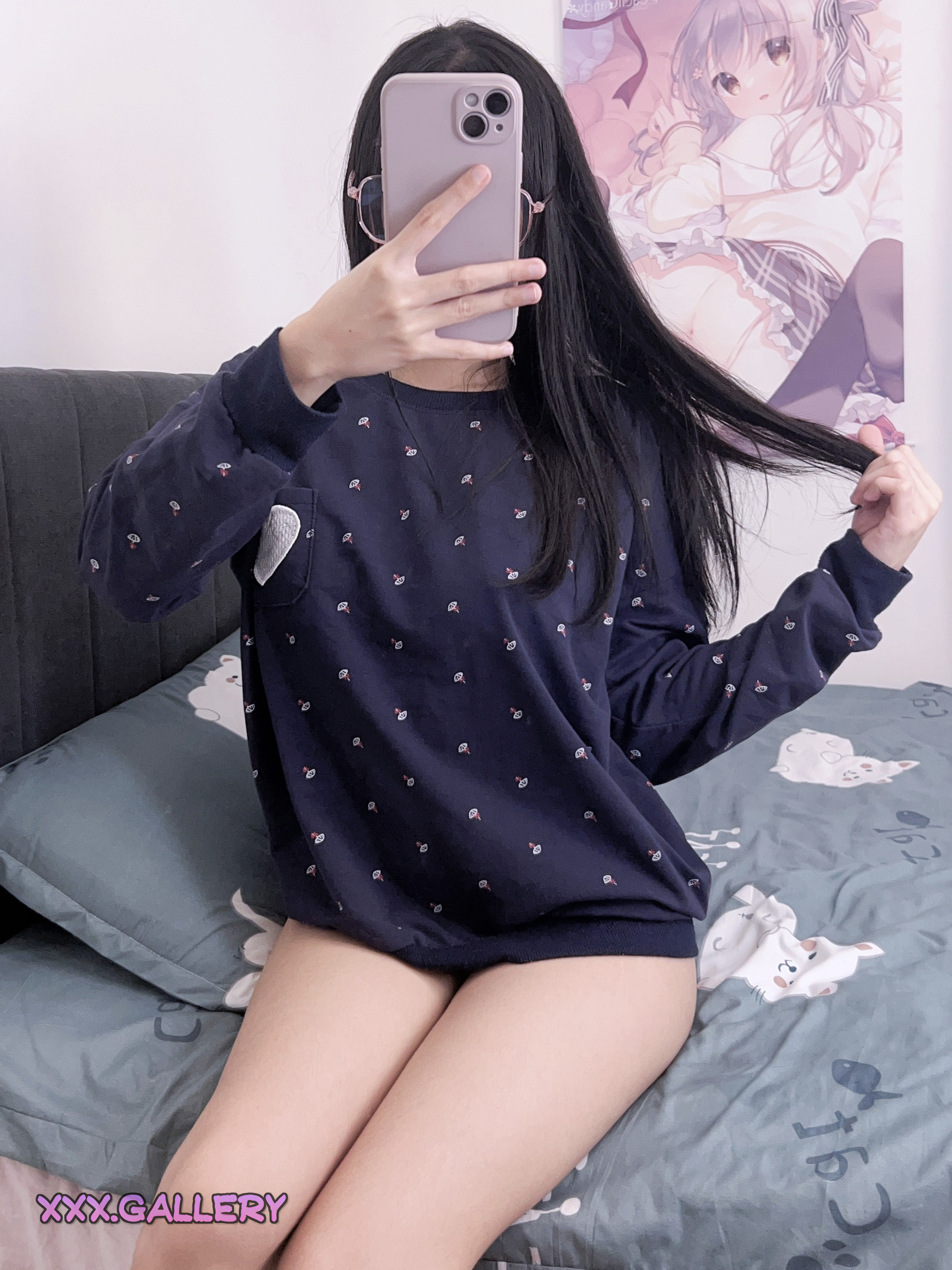 This Asian Bombshell Drops Steamy Pov Pics 🍑🔥