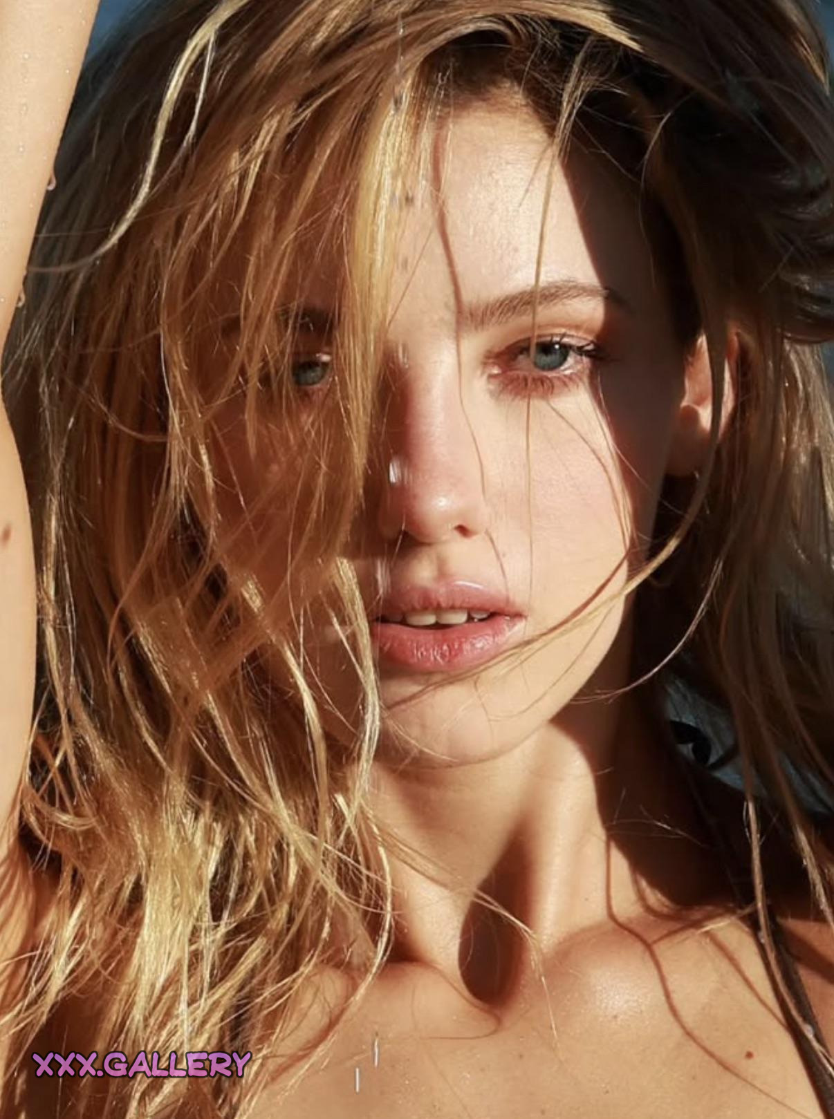 Jemima Robinson: The Enchanting Beauty 🍑✨