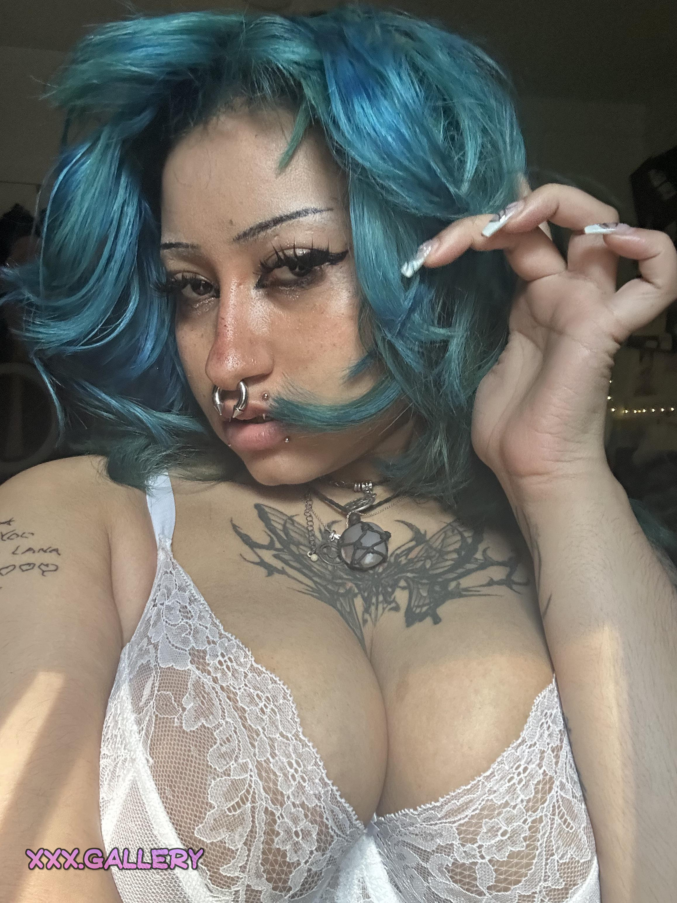 Gothic Sun Worship 🍑🔥