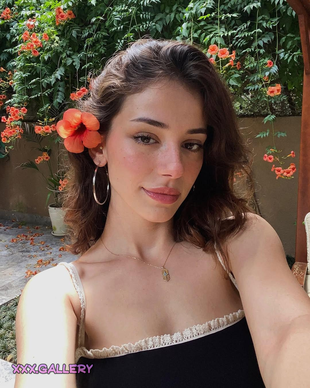 Ebrar Karabakan 🍑 – Unveiling the Essence of Beauty