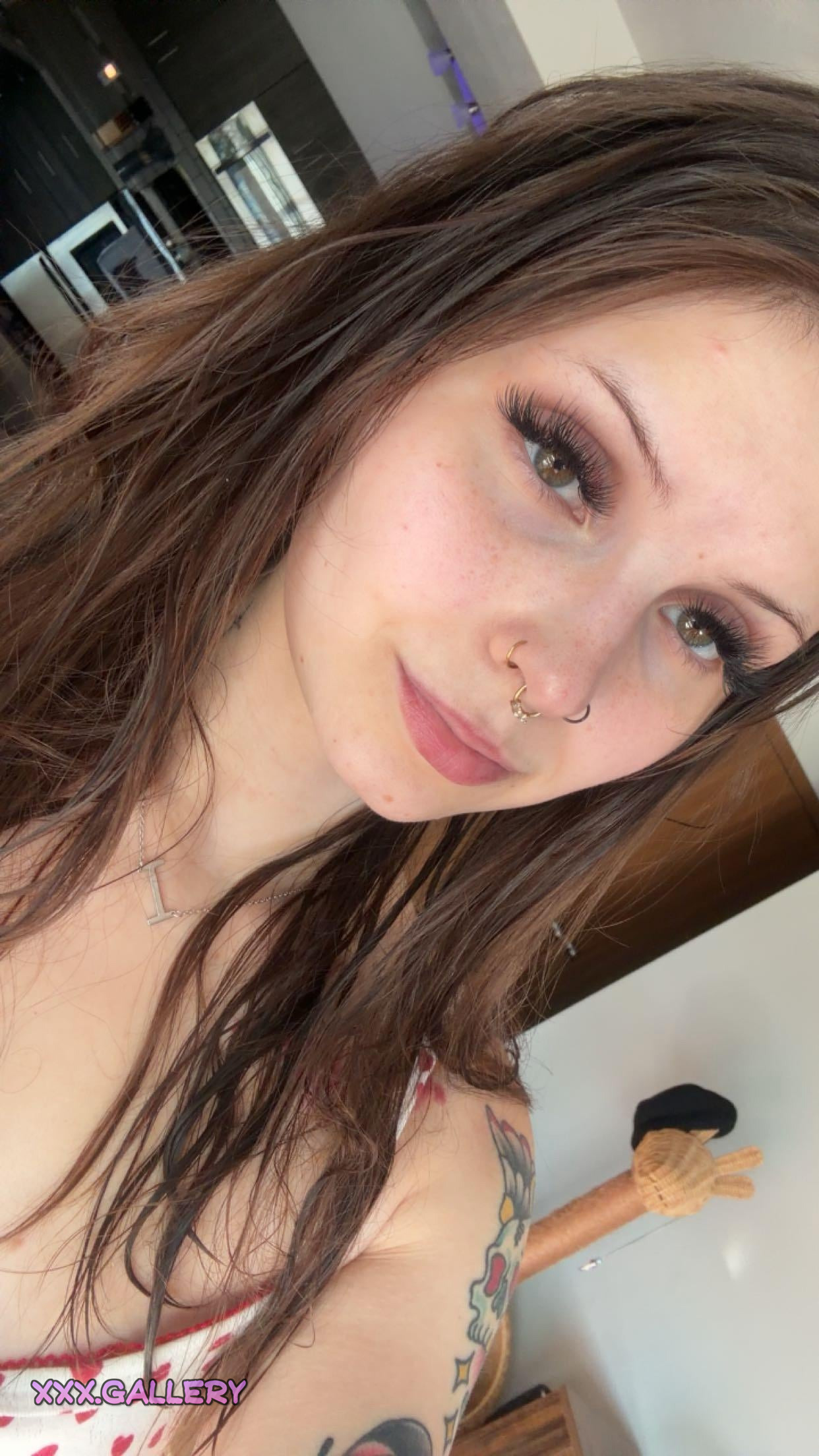🔥 Hot Brunette With A Wild Side 🍑