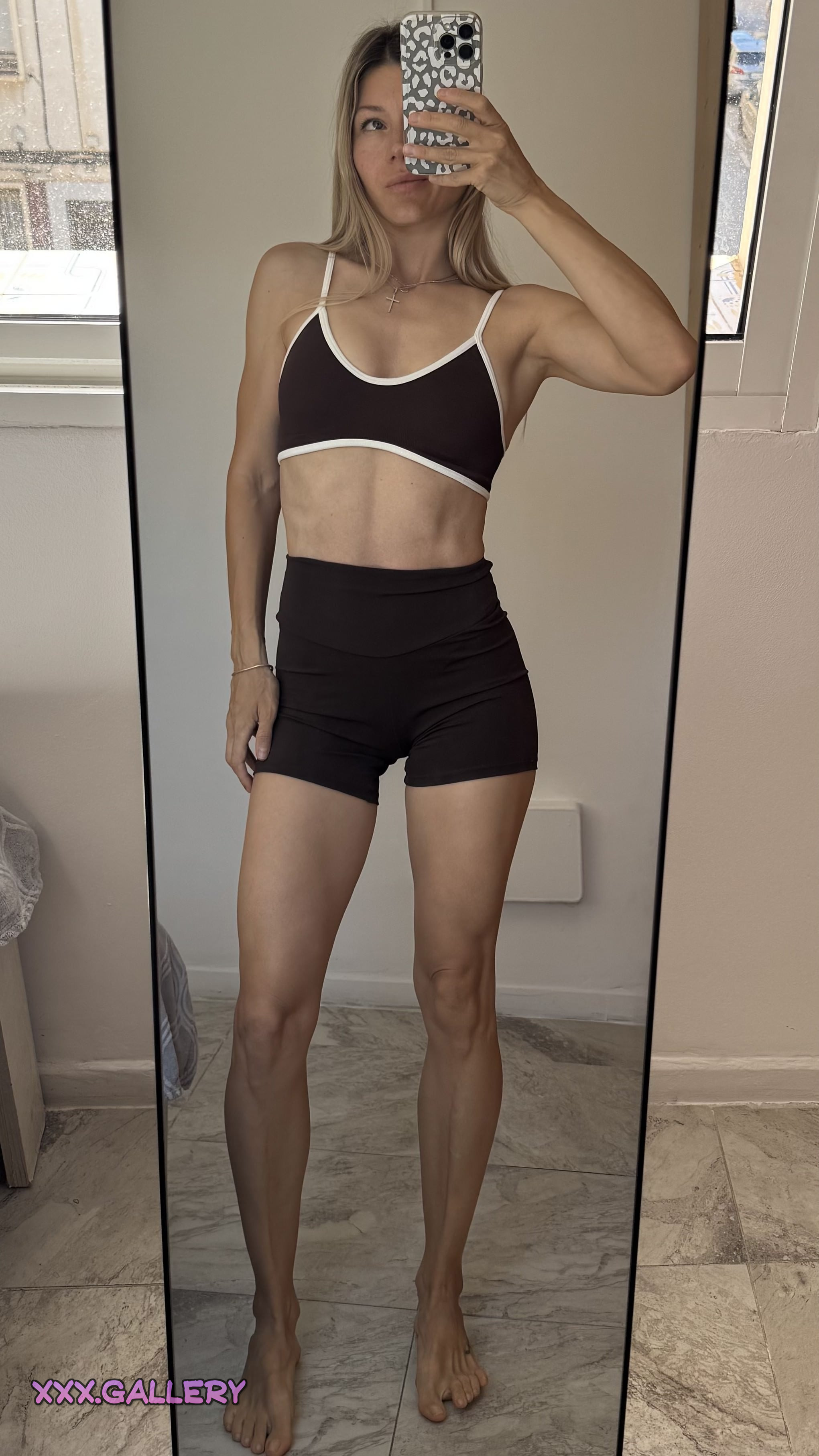 Are You Game for a Fit MILF with Curve? 🍑 💦