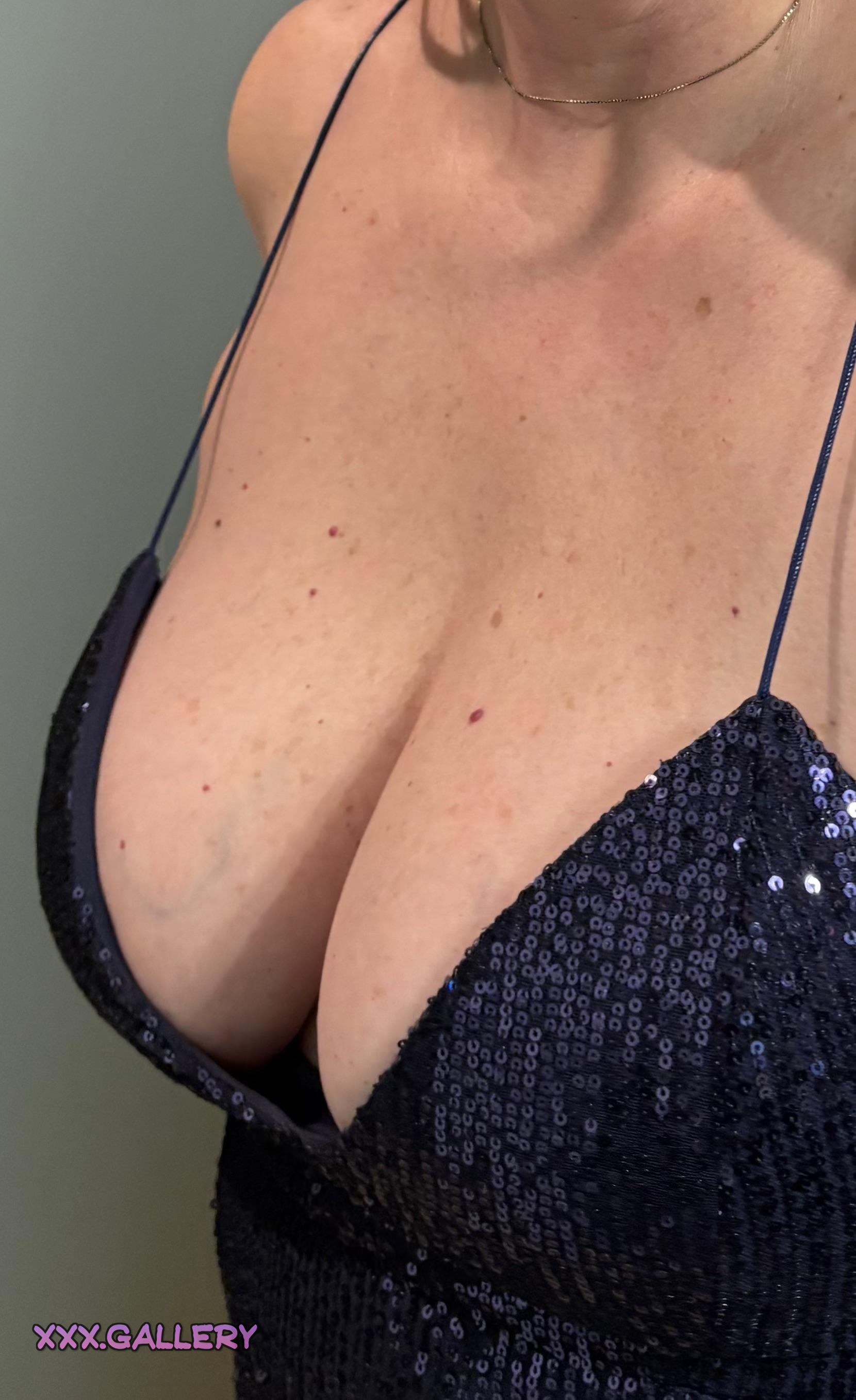 Wink at the World: Braless and Bold 🍑💦