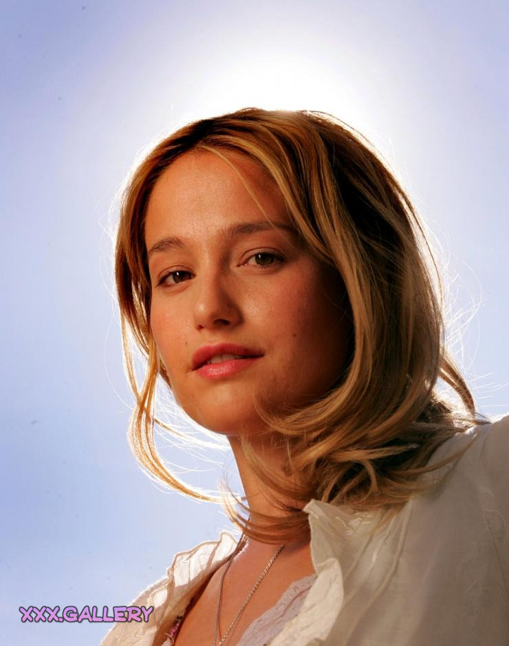 Marie Gillain: A Stunning Beauty to Gaze Upon 🔥💖