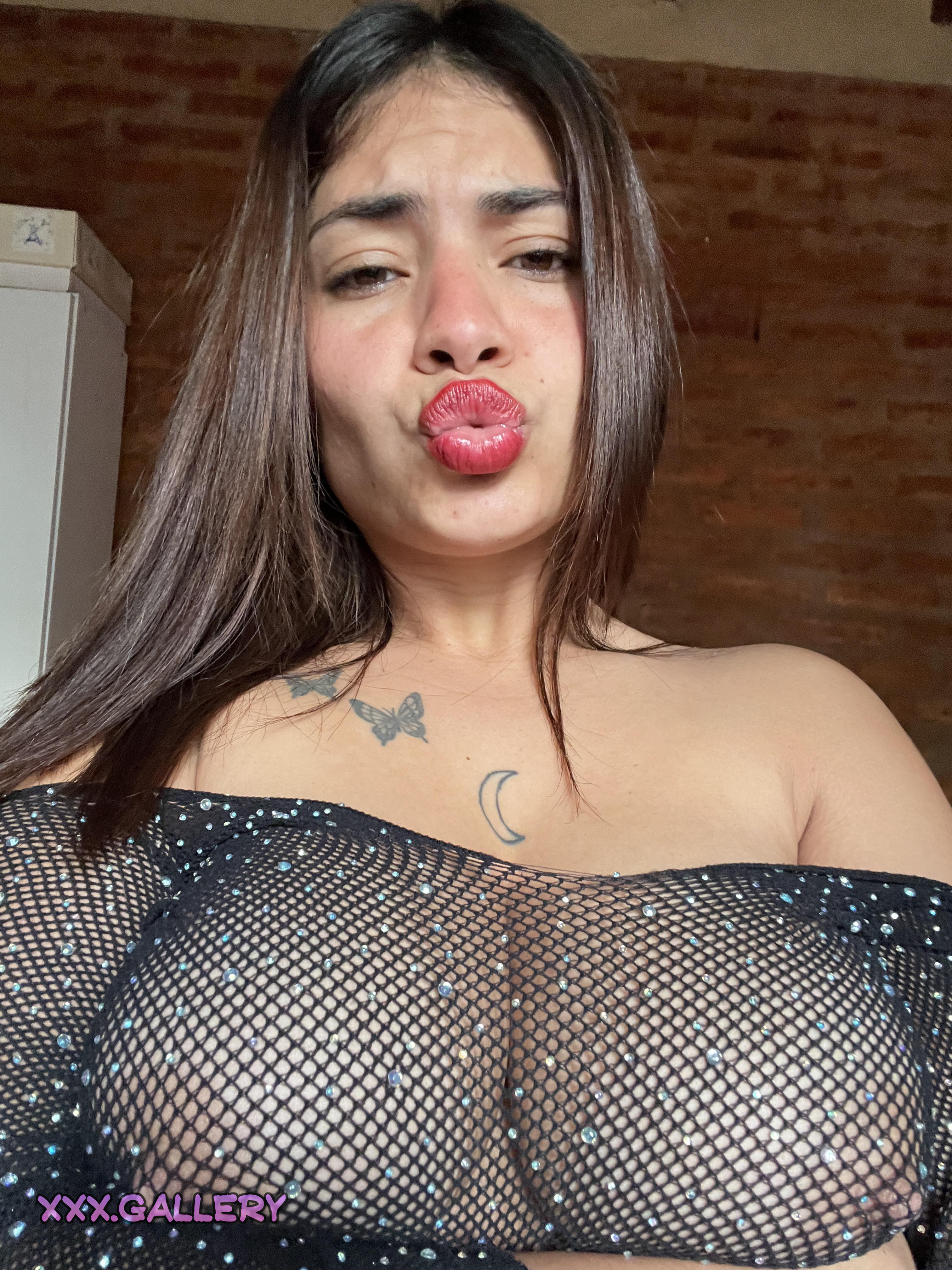 Seductive Brunette 🔥 Seducing Slowly 💦